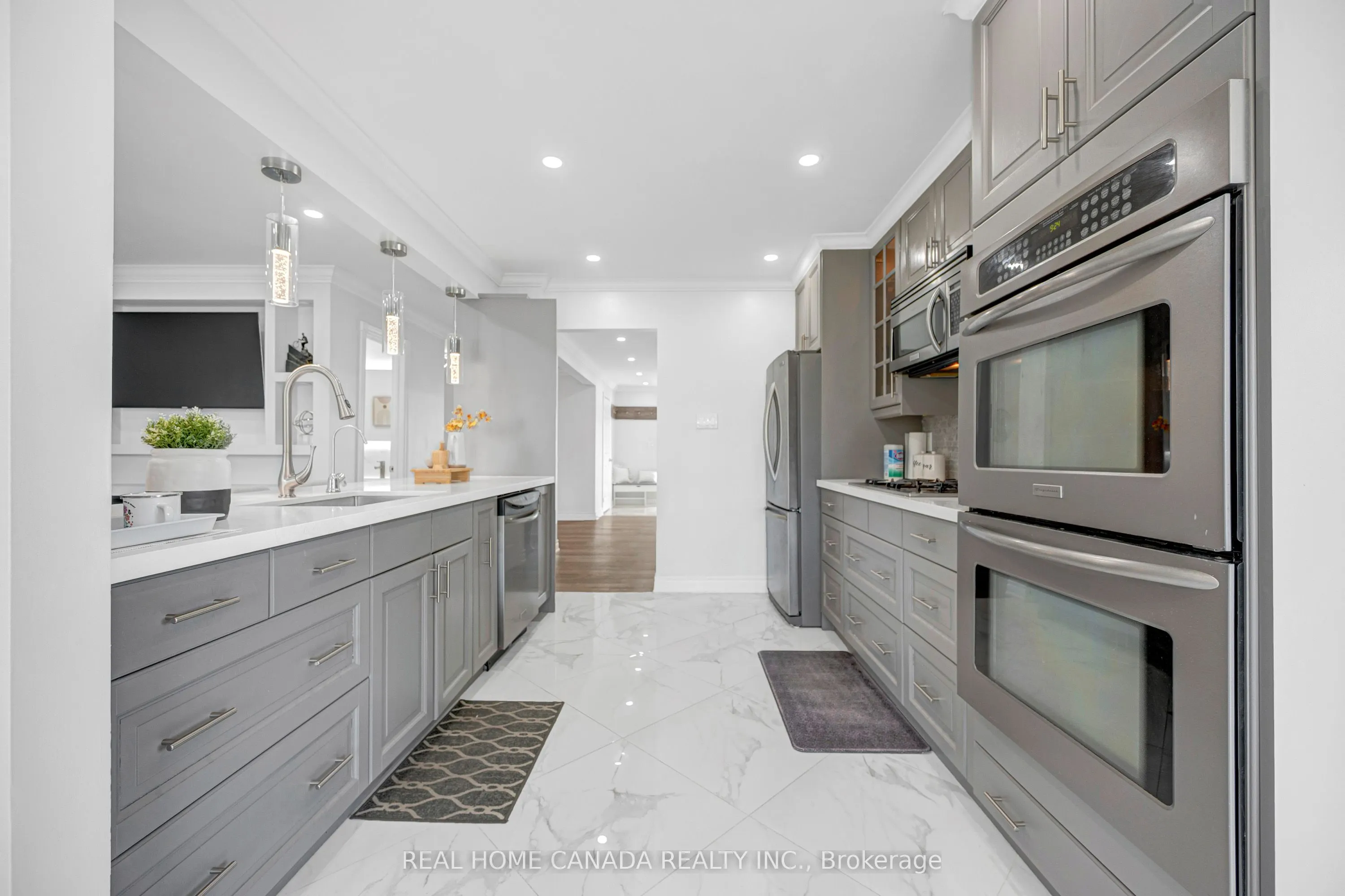 5315 Huntingfield Drive
