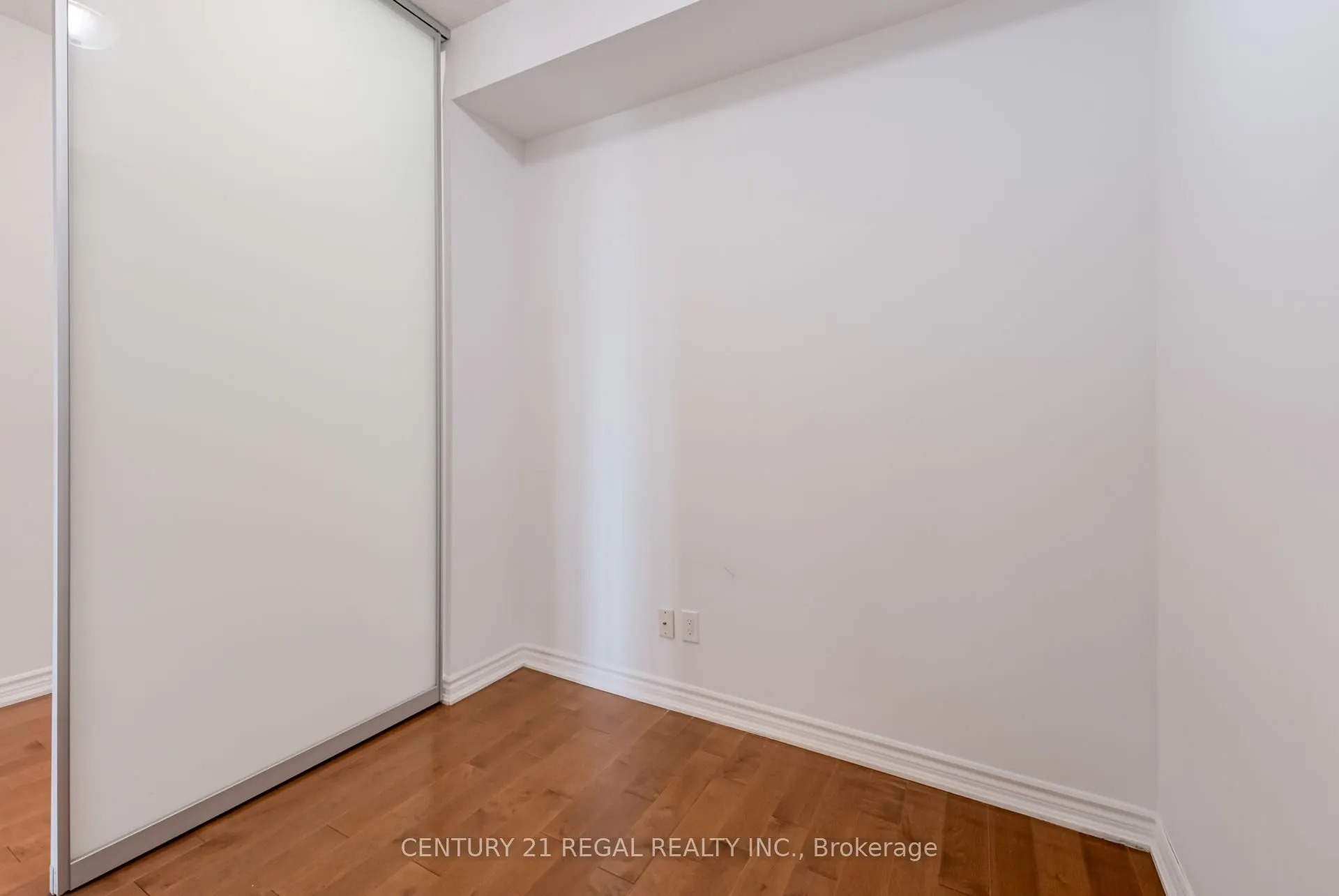 15 James Finlay Way #710