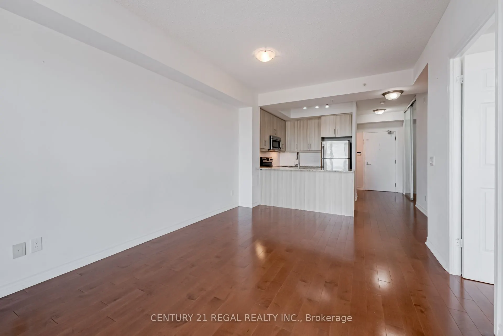 15 James Finlay Way #710