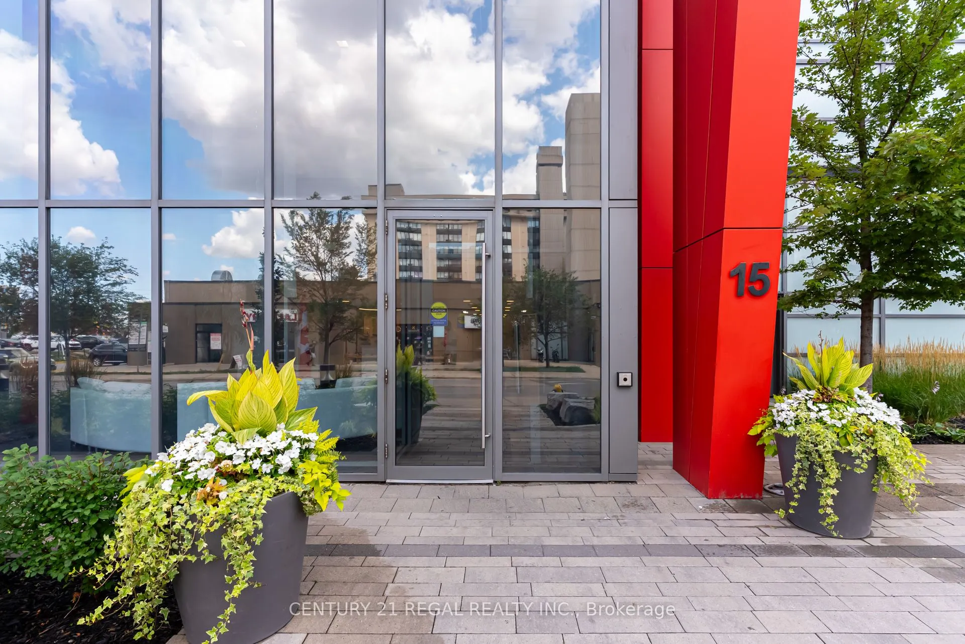 15 James Finlay Way #710