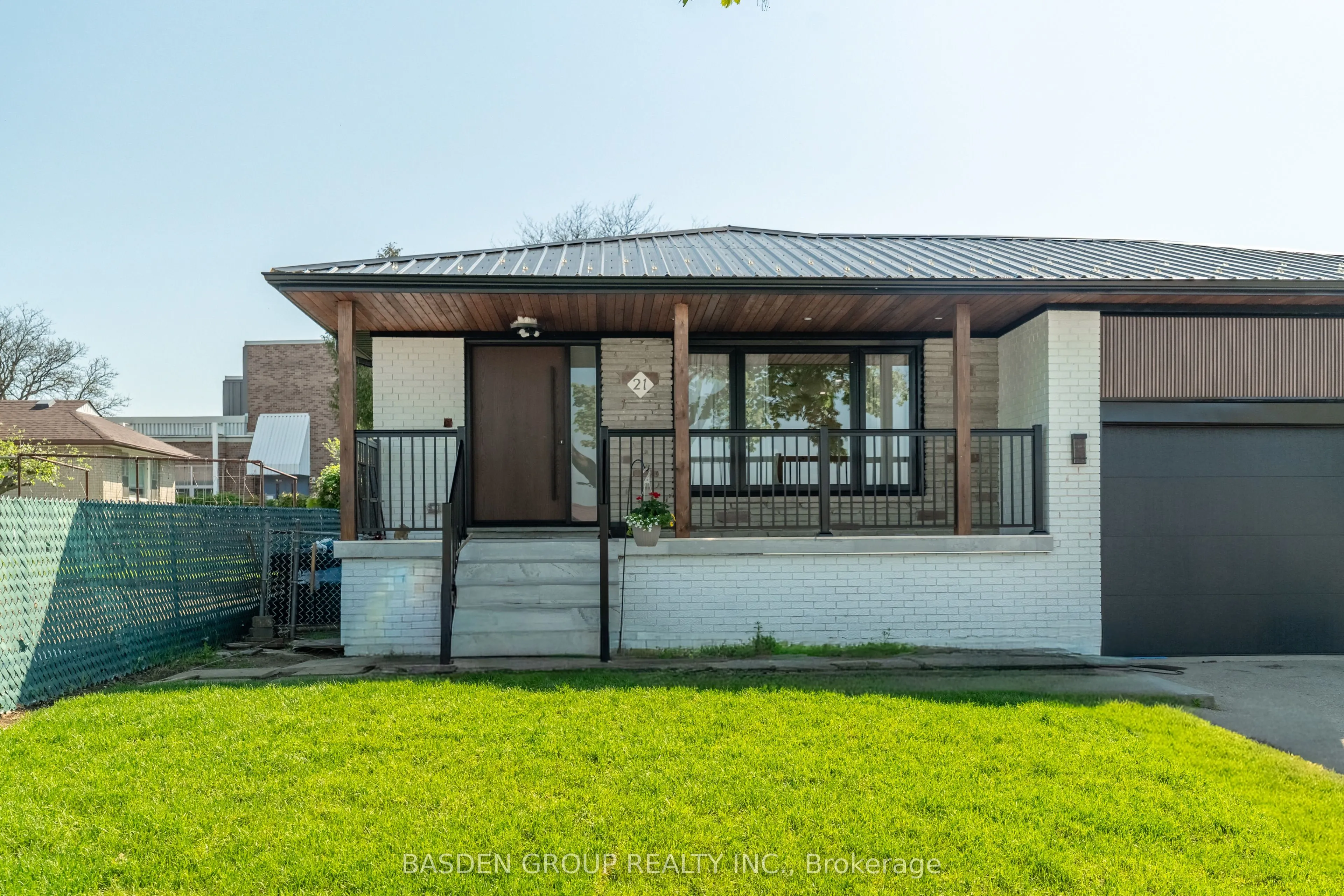 21 Mayberry Road
