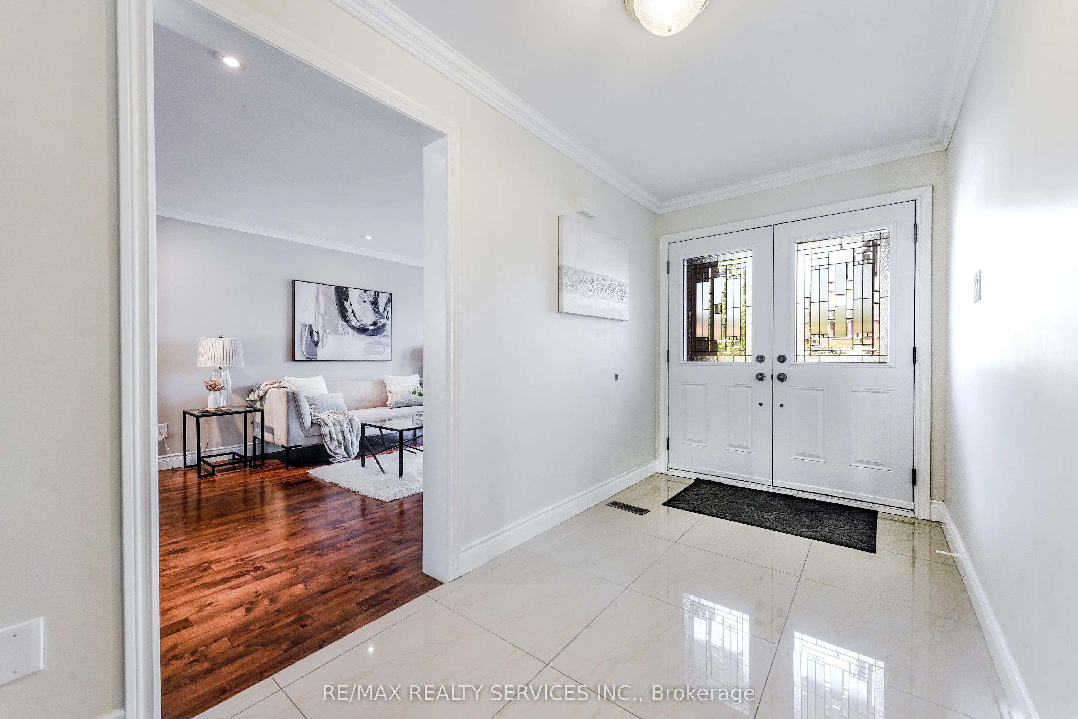 10 St Mark Place