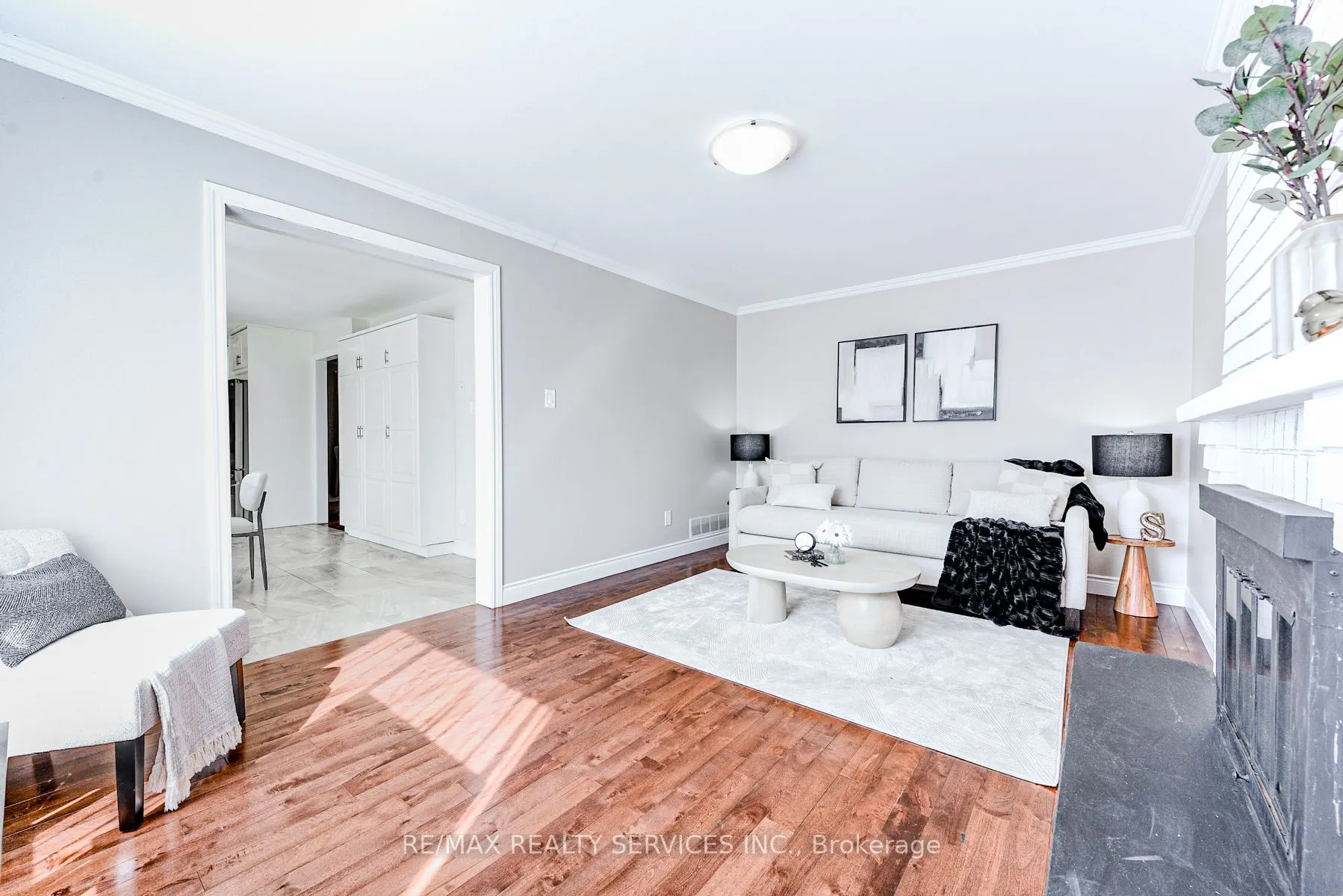 10 St Mark Place