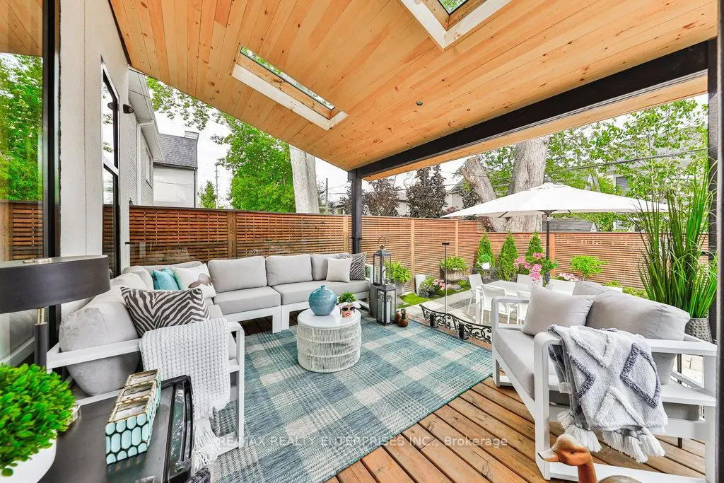 7B Iroquois Avenue