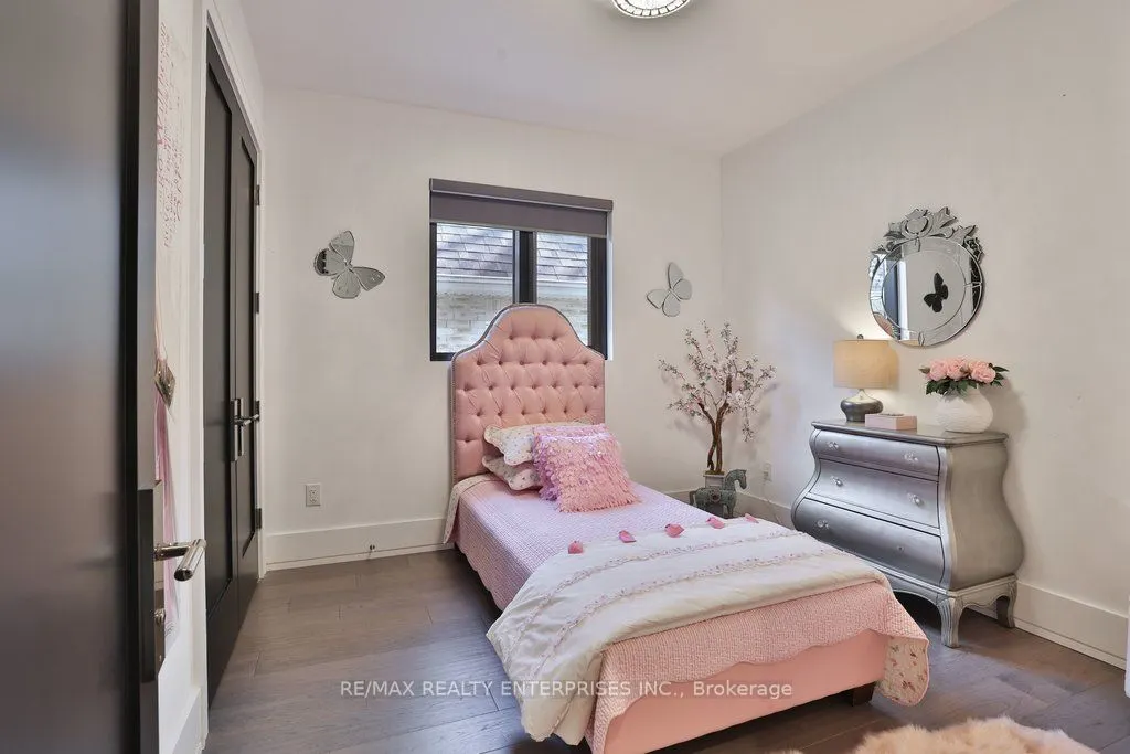 7B Iroquois Avenue