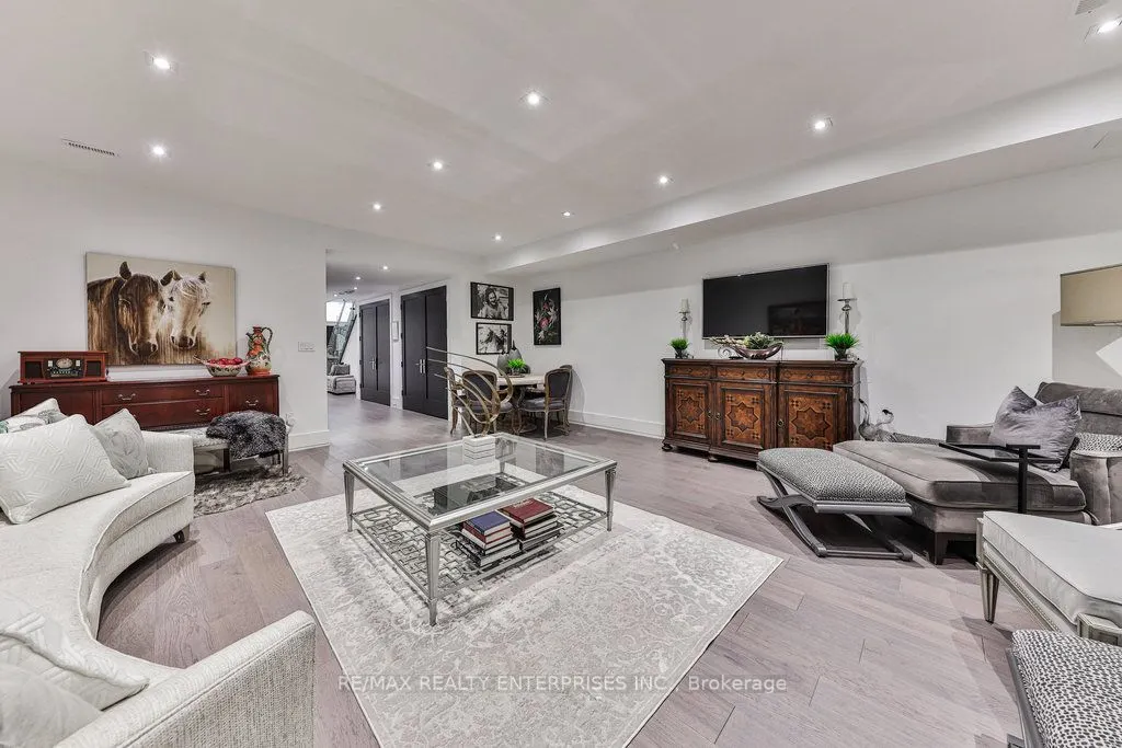 7B Iroquois Avenue