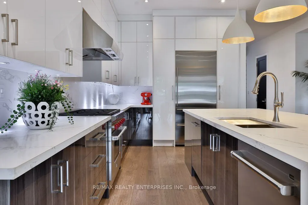 7B Iroquois Avenue