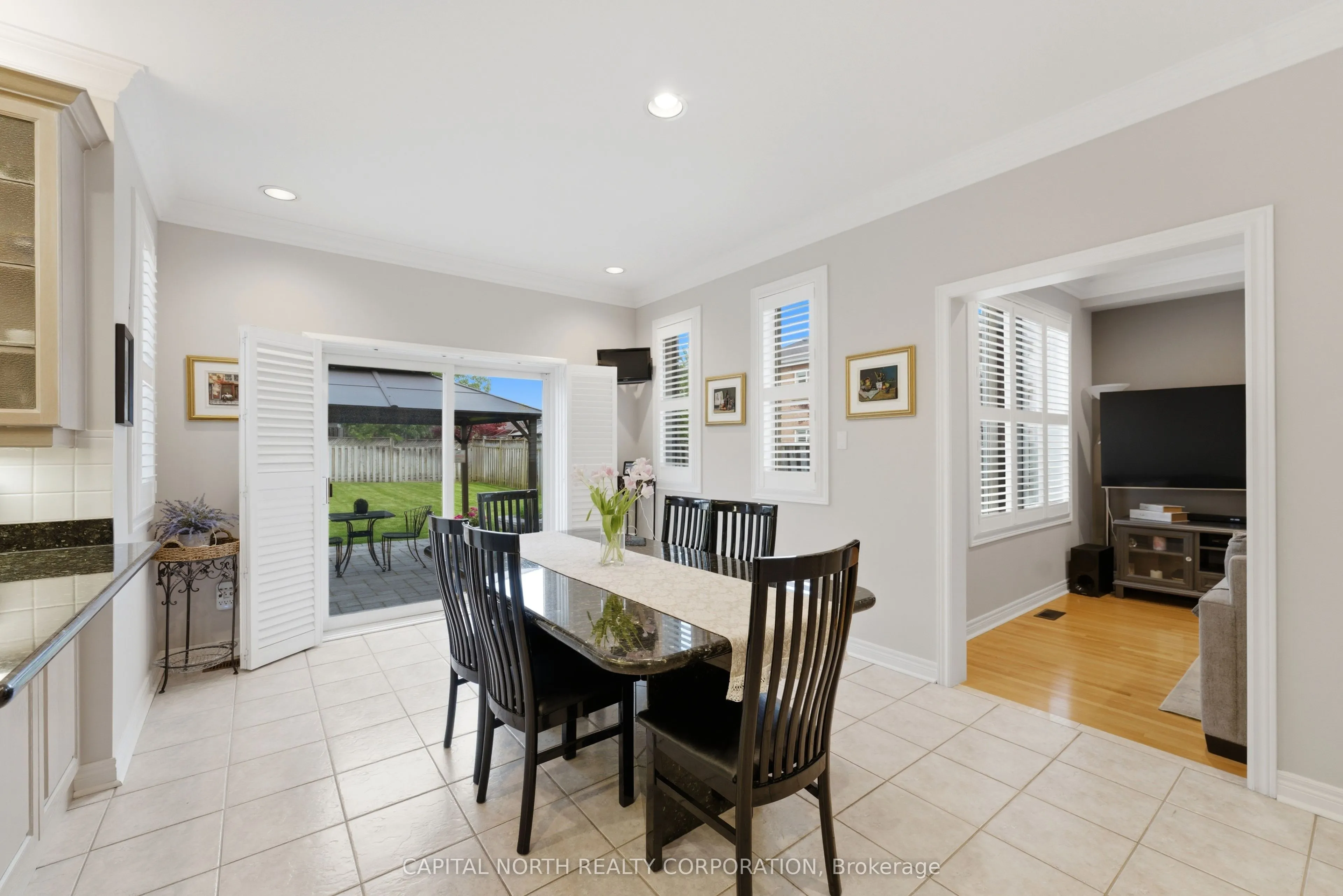 6 Veerland Drive
