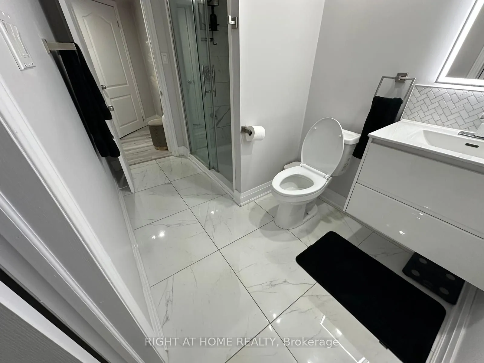 1015 Mccuaig Drive