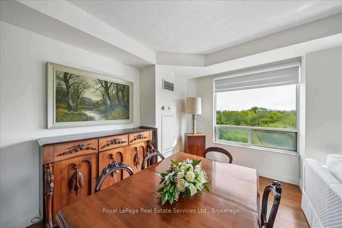 2511 Lakeshore Road W #405