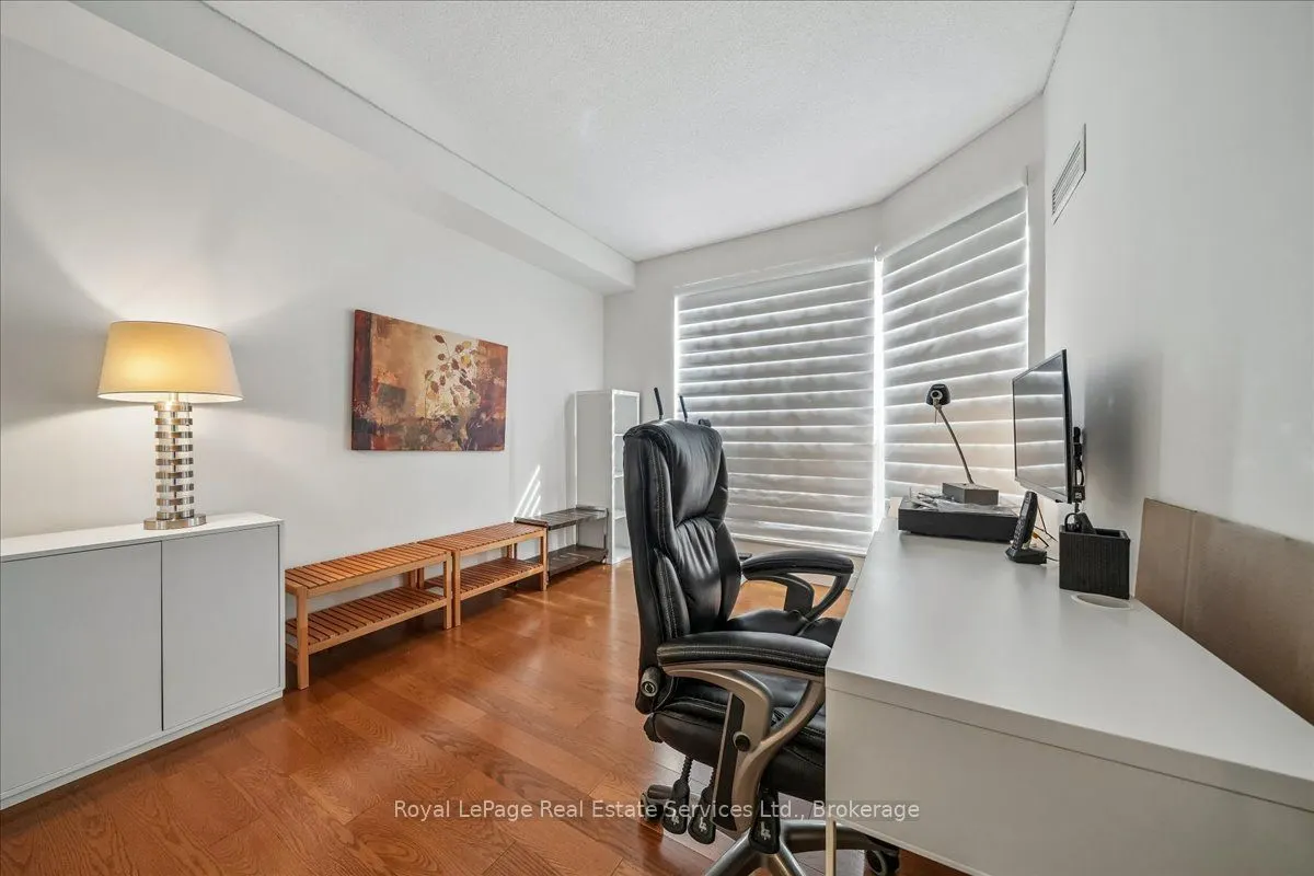 2511 Lakeshore Road W #405