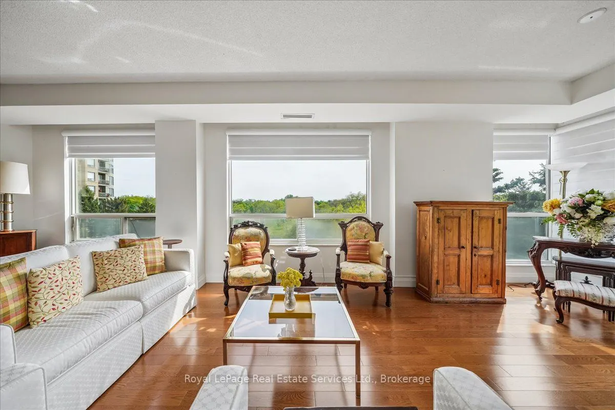 2511 Lakeshore Road W #405