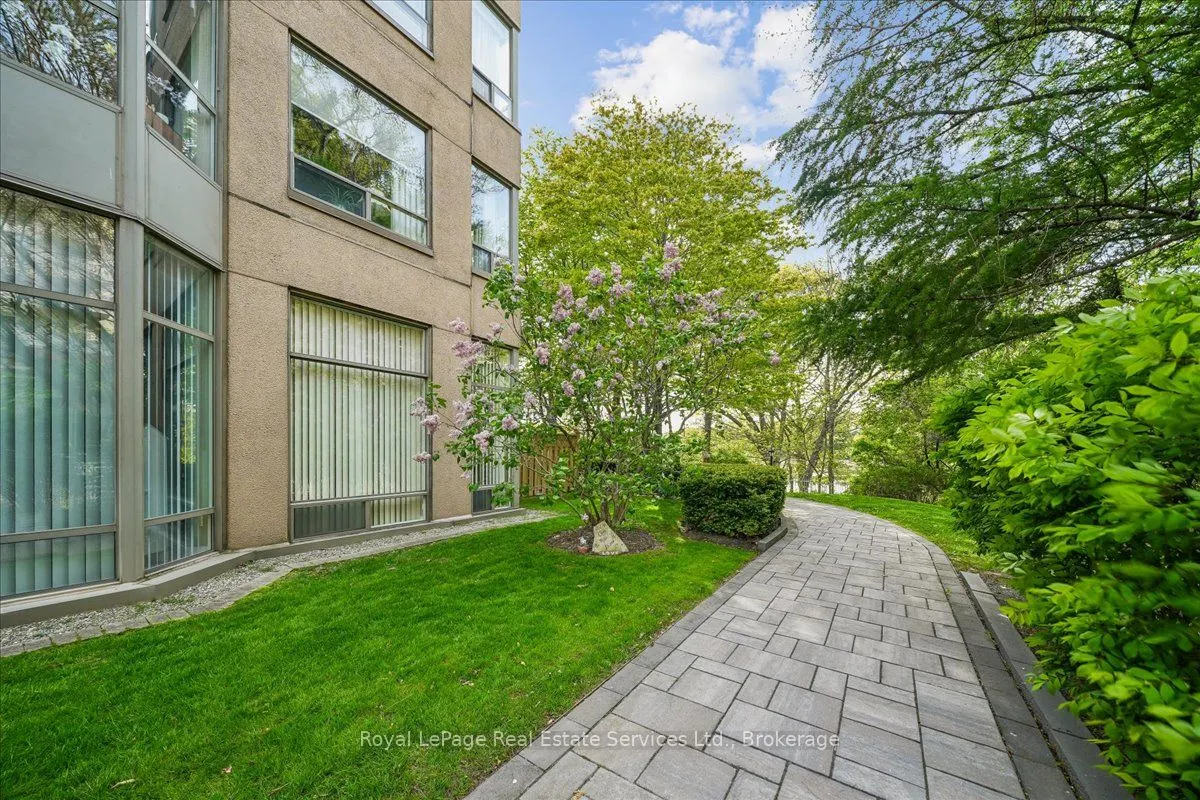 2511 Lakeshore Road W #405