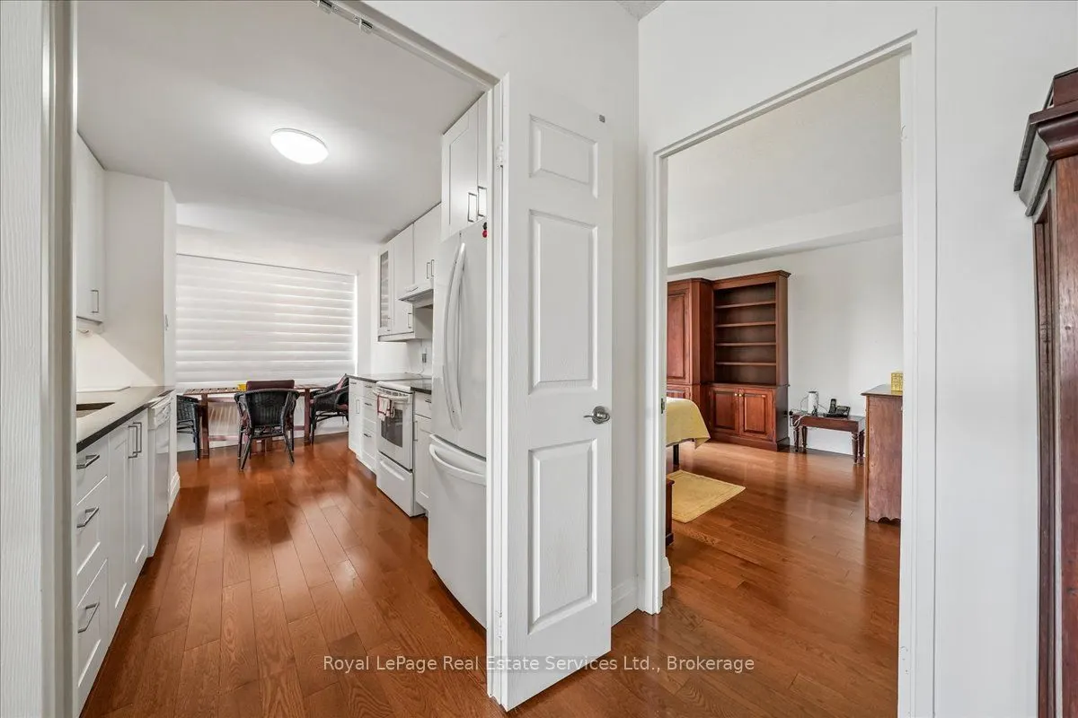 2511 Lakeshore Road W #405