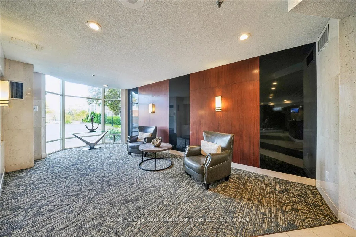 2511 Lakeshore Road W #405