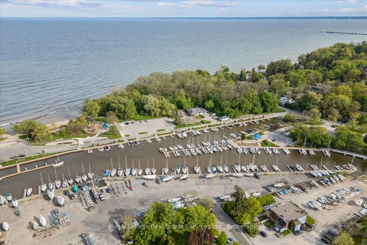 2511 Lakeshore Road W #405