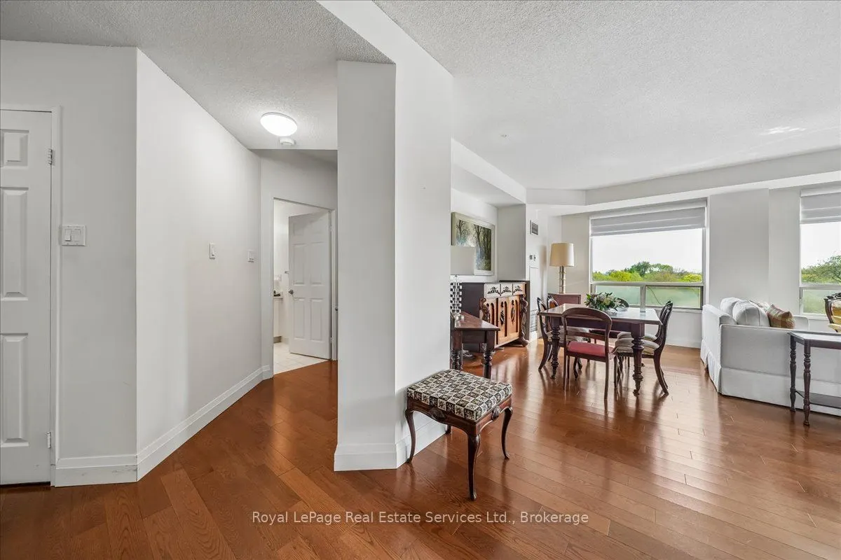 2511 Lakeshore Road W #405