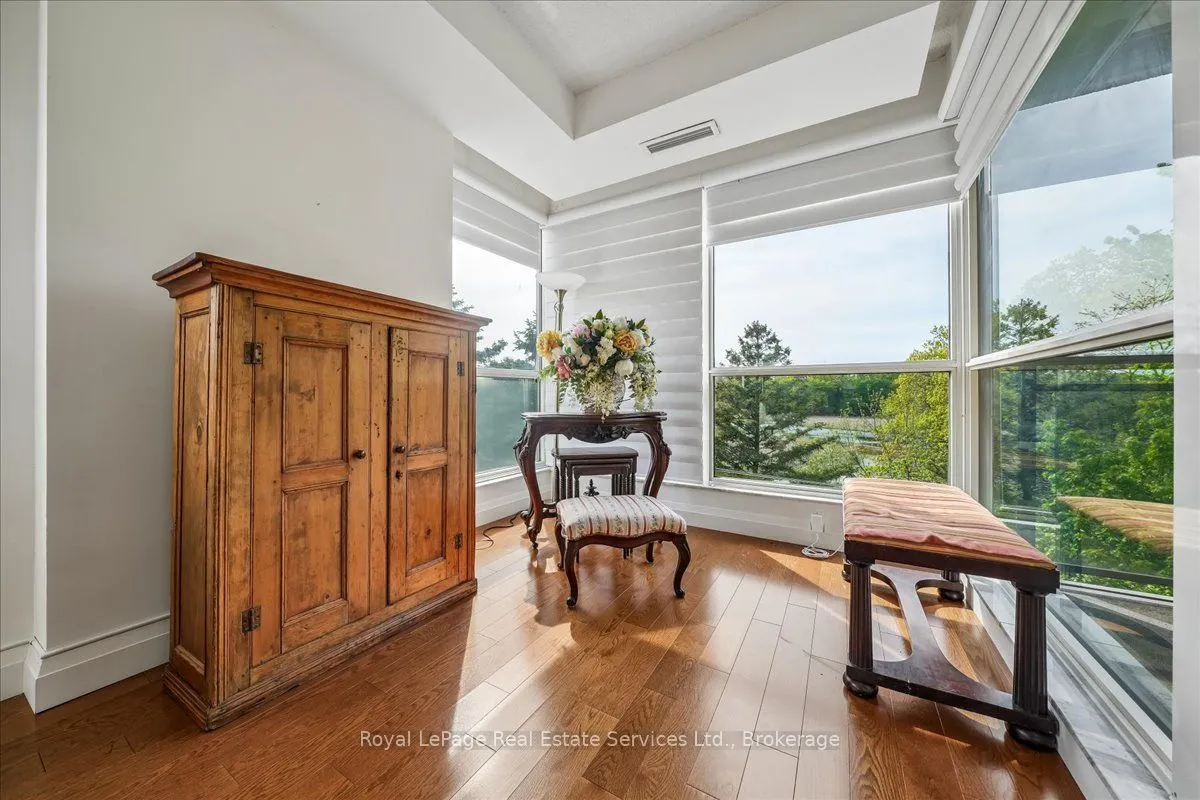 2511 Lakeshore Road W #405