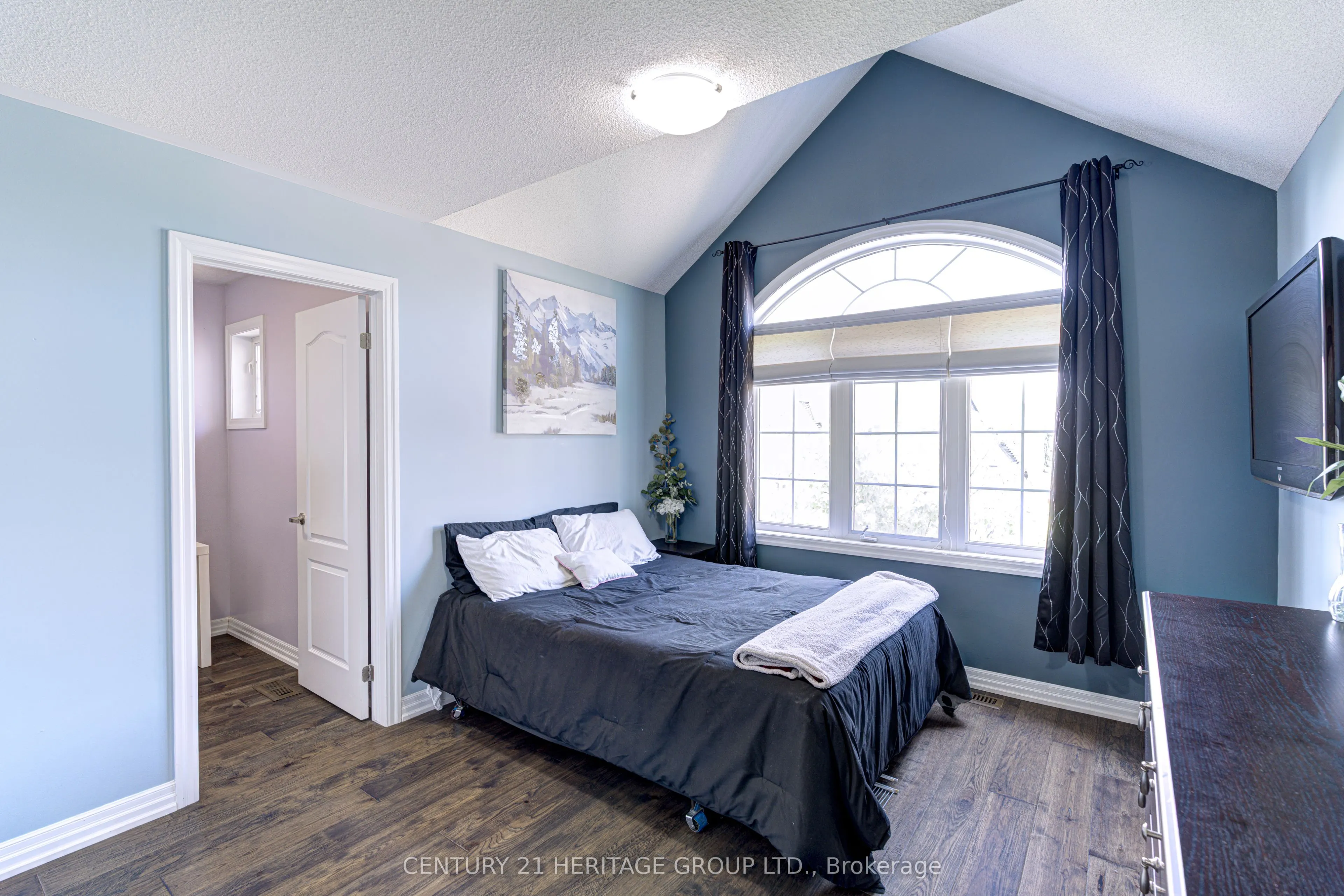 1406 Marshall Crescent