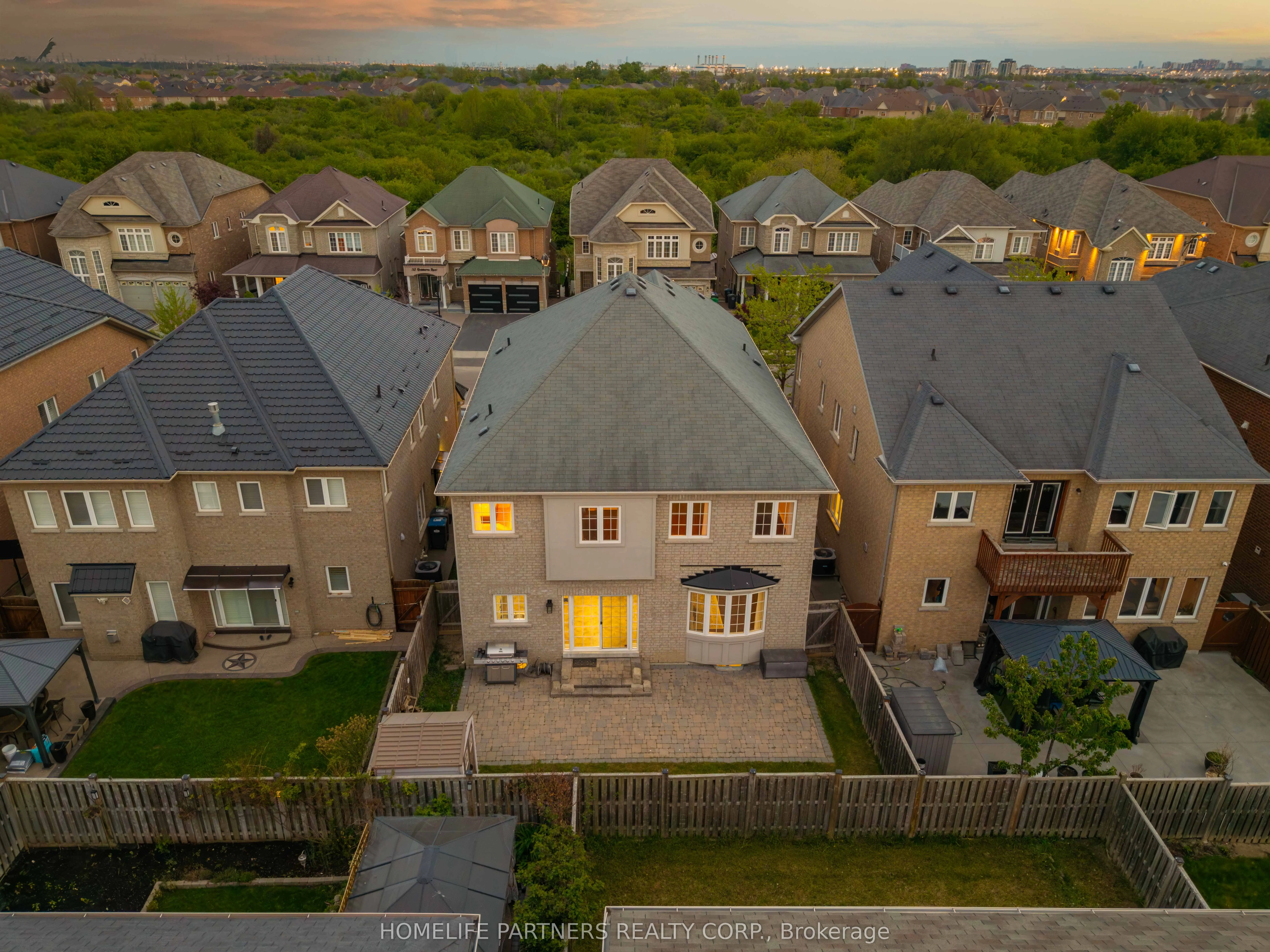 15 Oakhaven Road