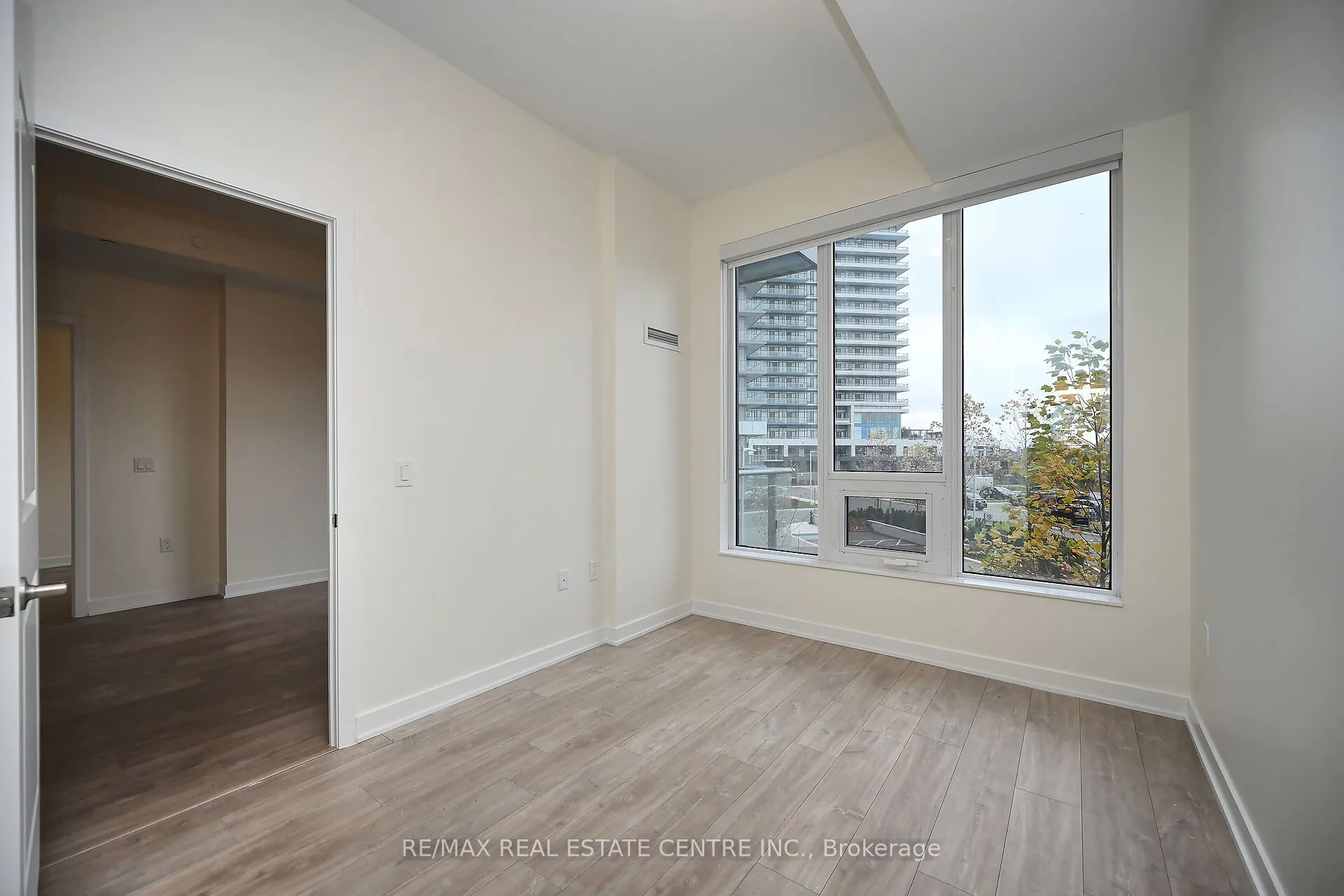 4655 Metcalfe Avenue #206