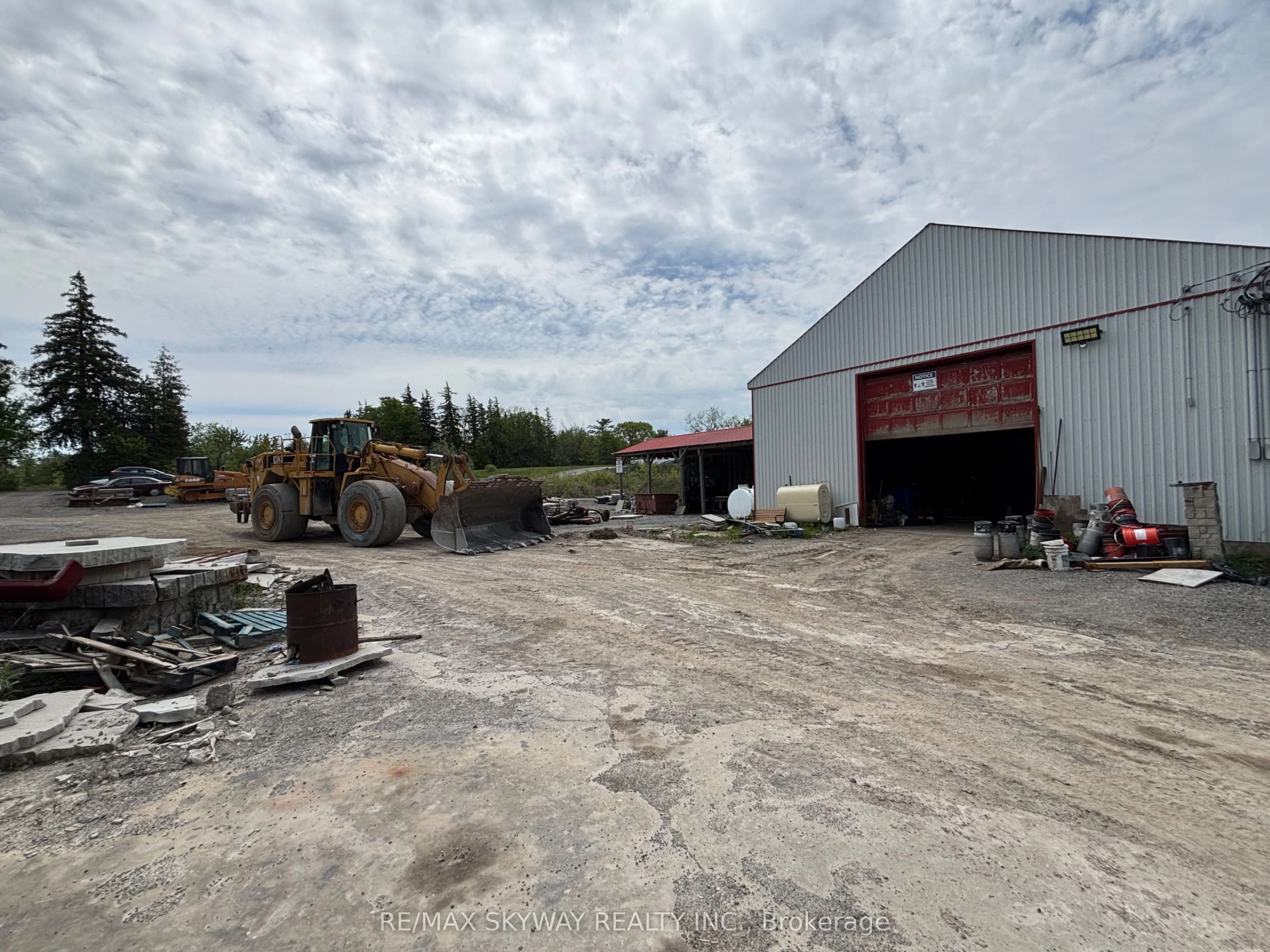 11489 17 Side Road