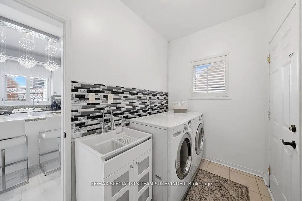 7148 Lowville Heights