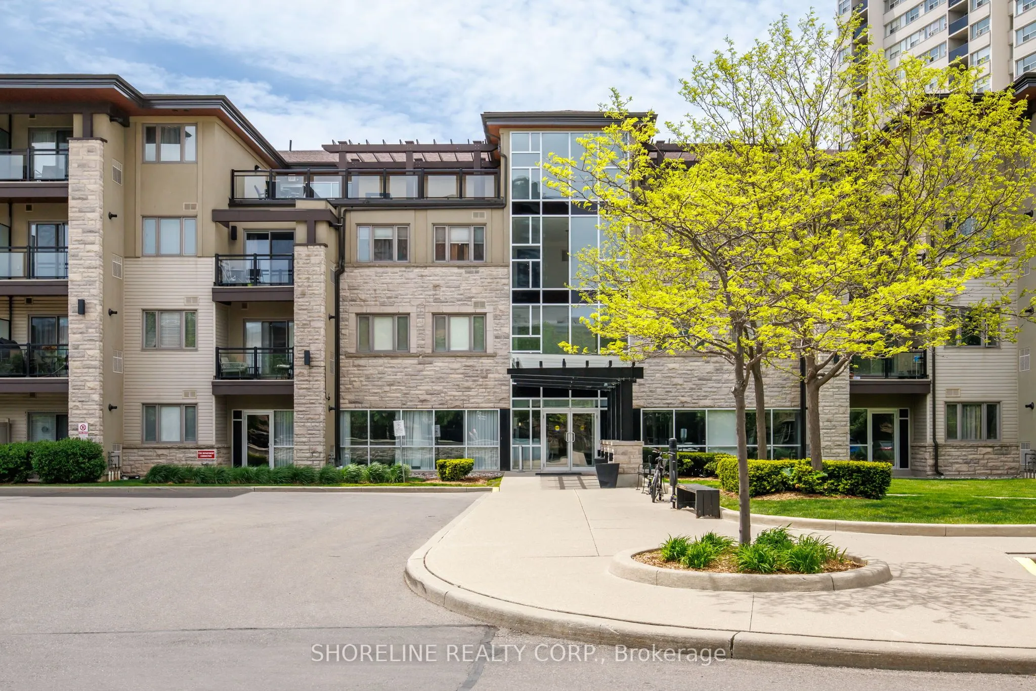570 Lolita Gardens #401
