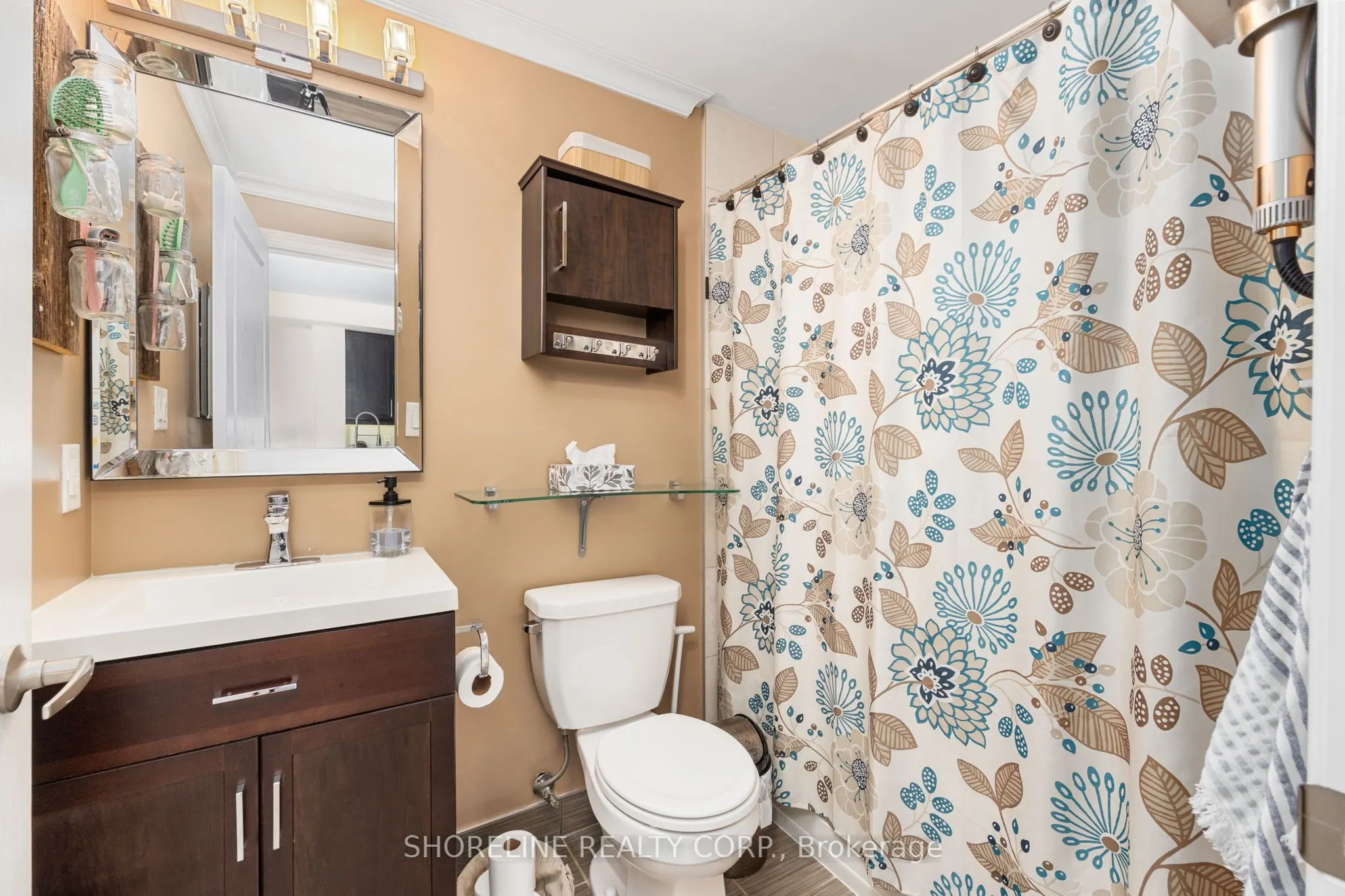 570 Lolita Gardens #401