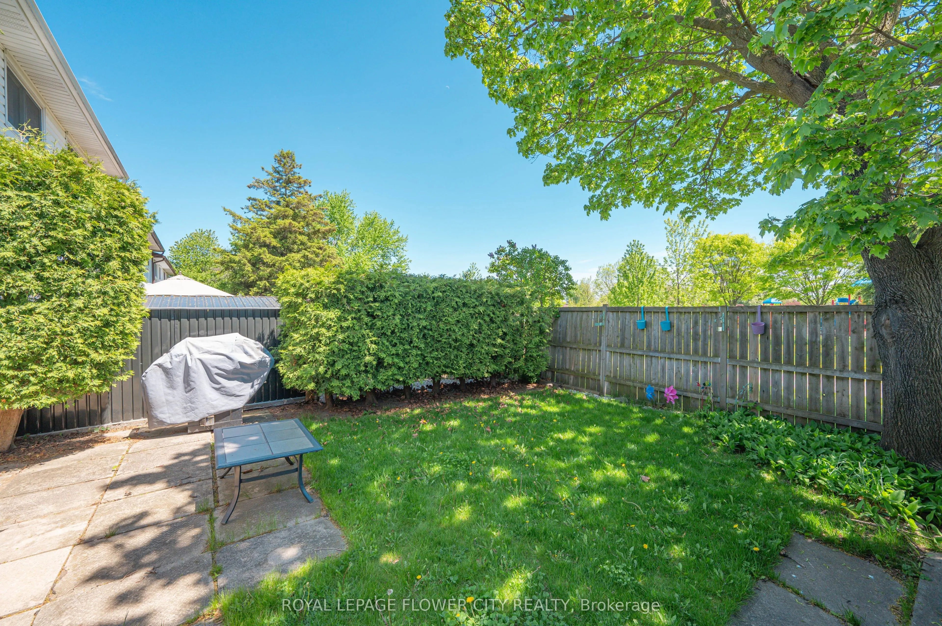 16 Gleneaden Court