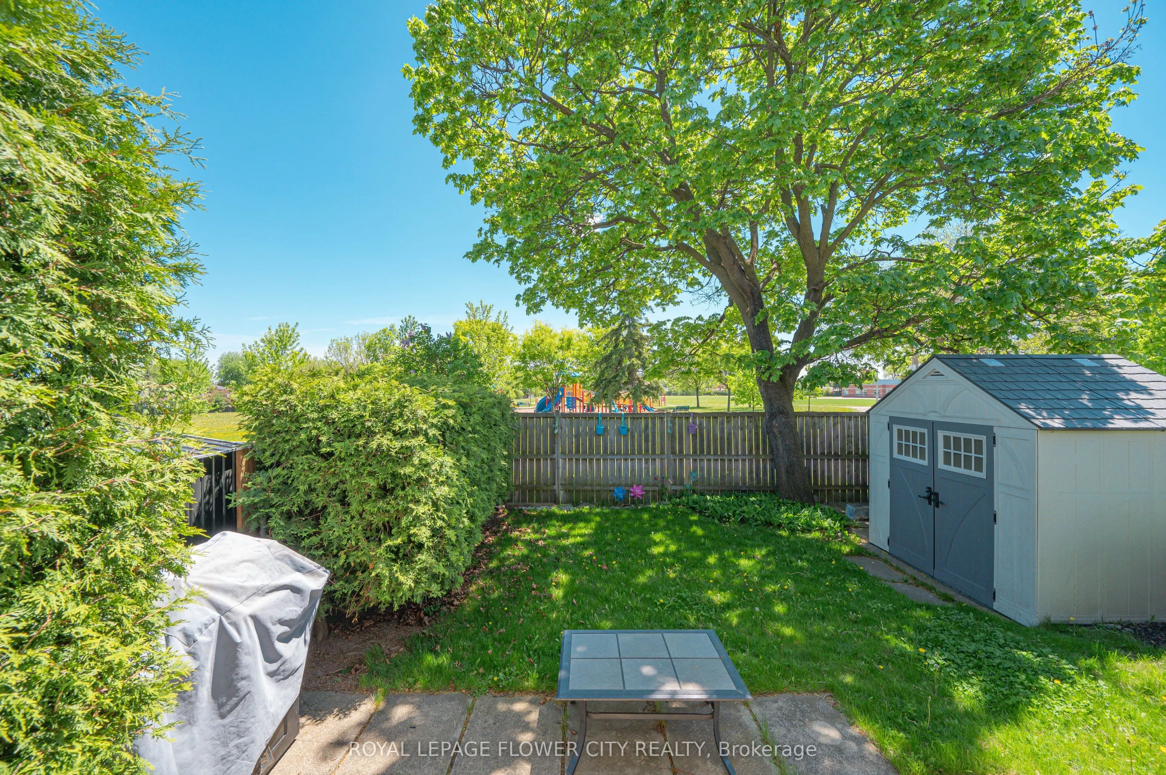 16 Gleneaden Court