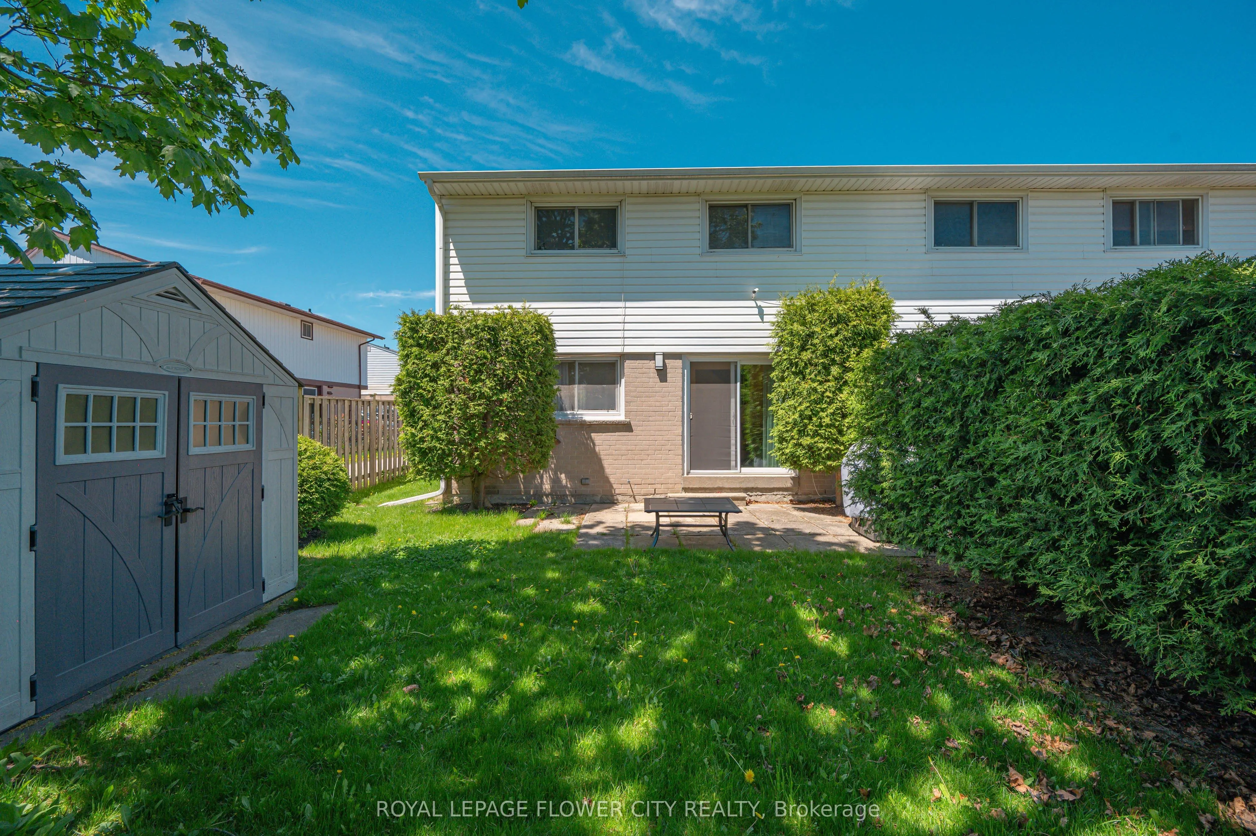 16 Gleneaden Court