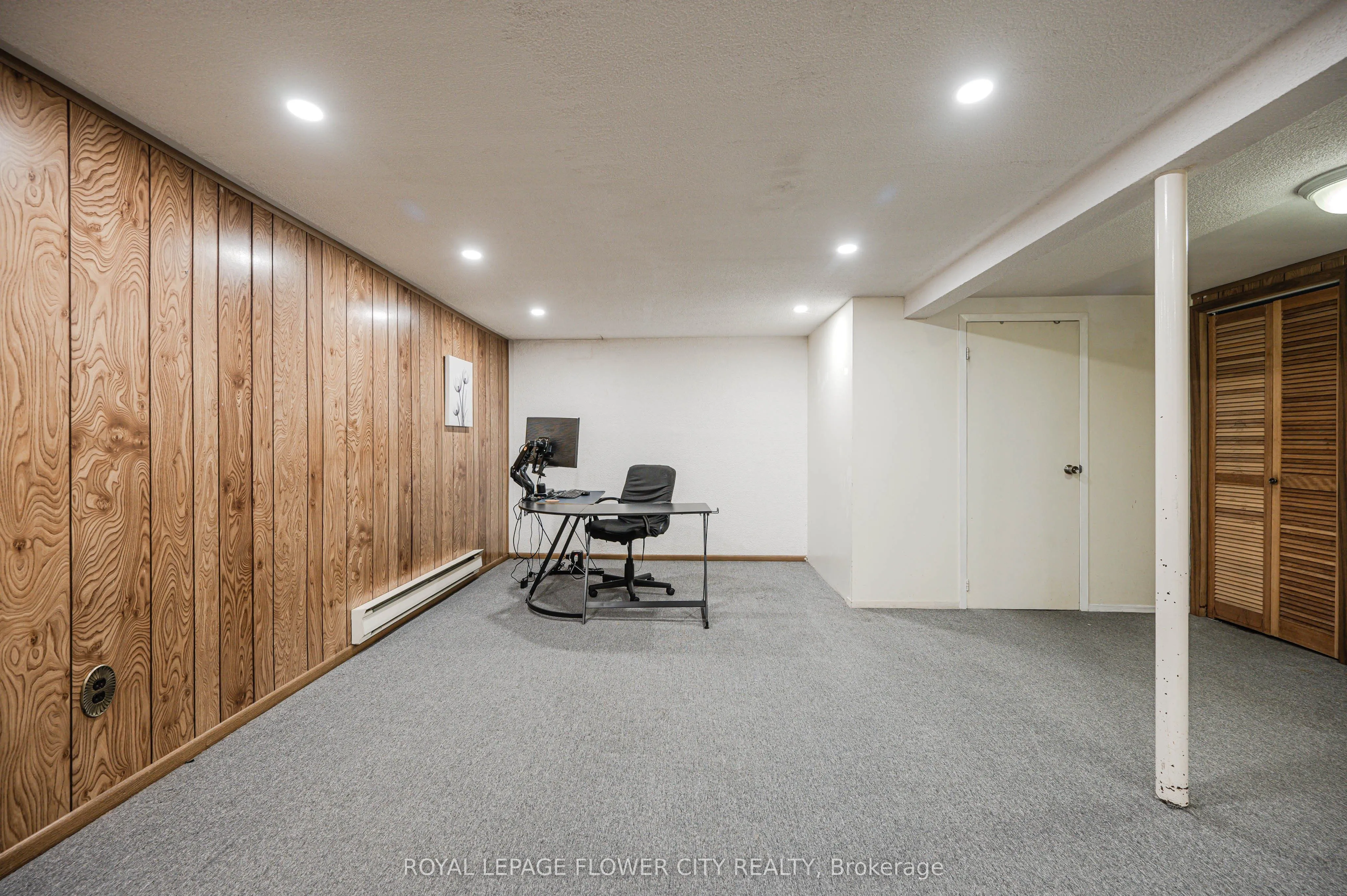 16 Gleneaden Court