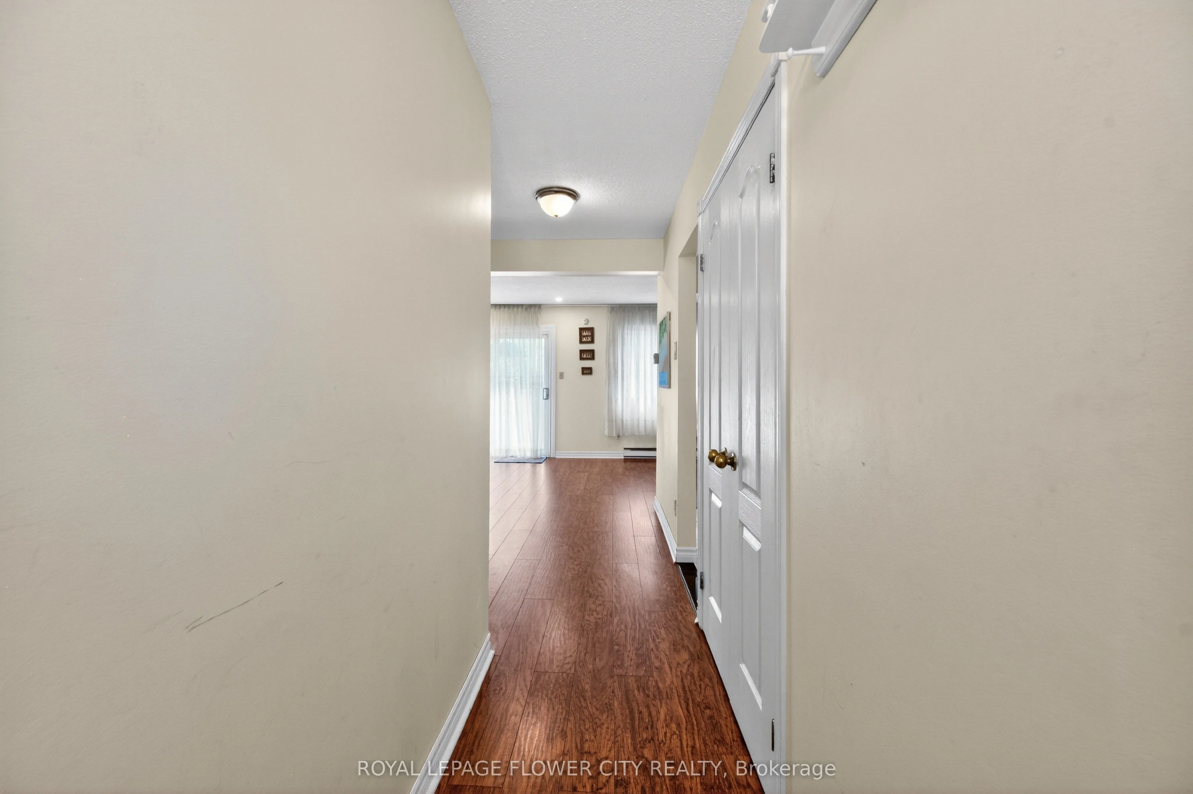 16 Gleneaden Court