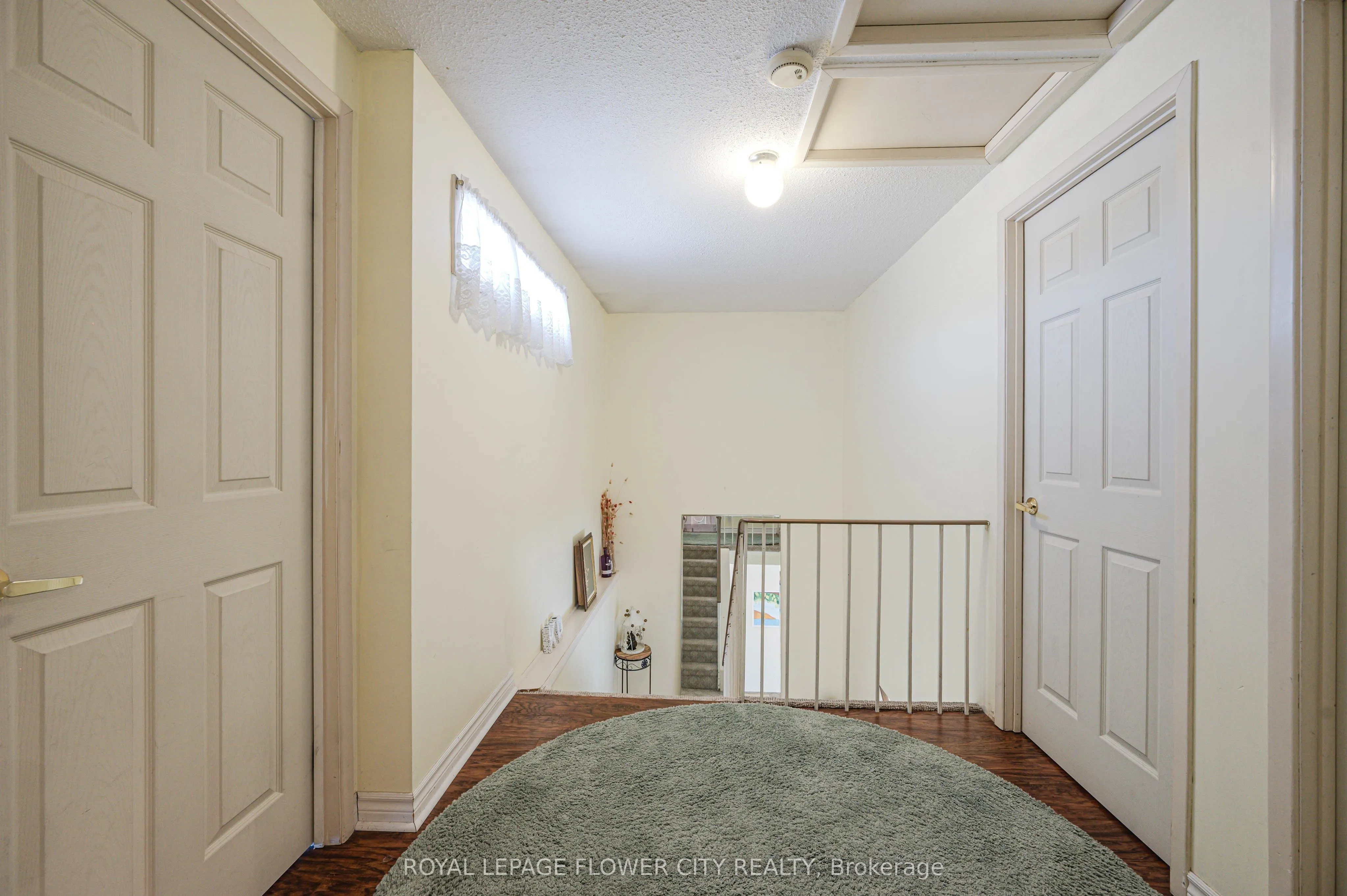 16 Gleneaden Court
