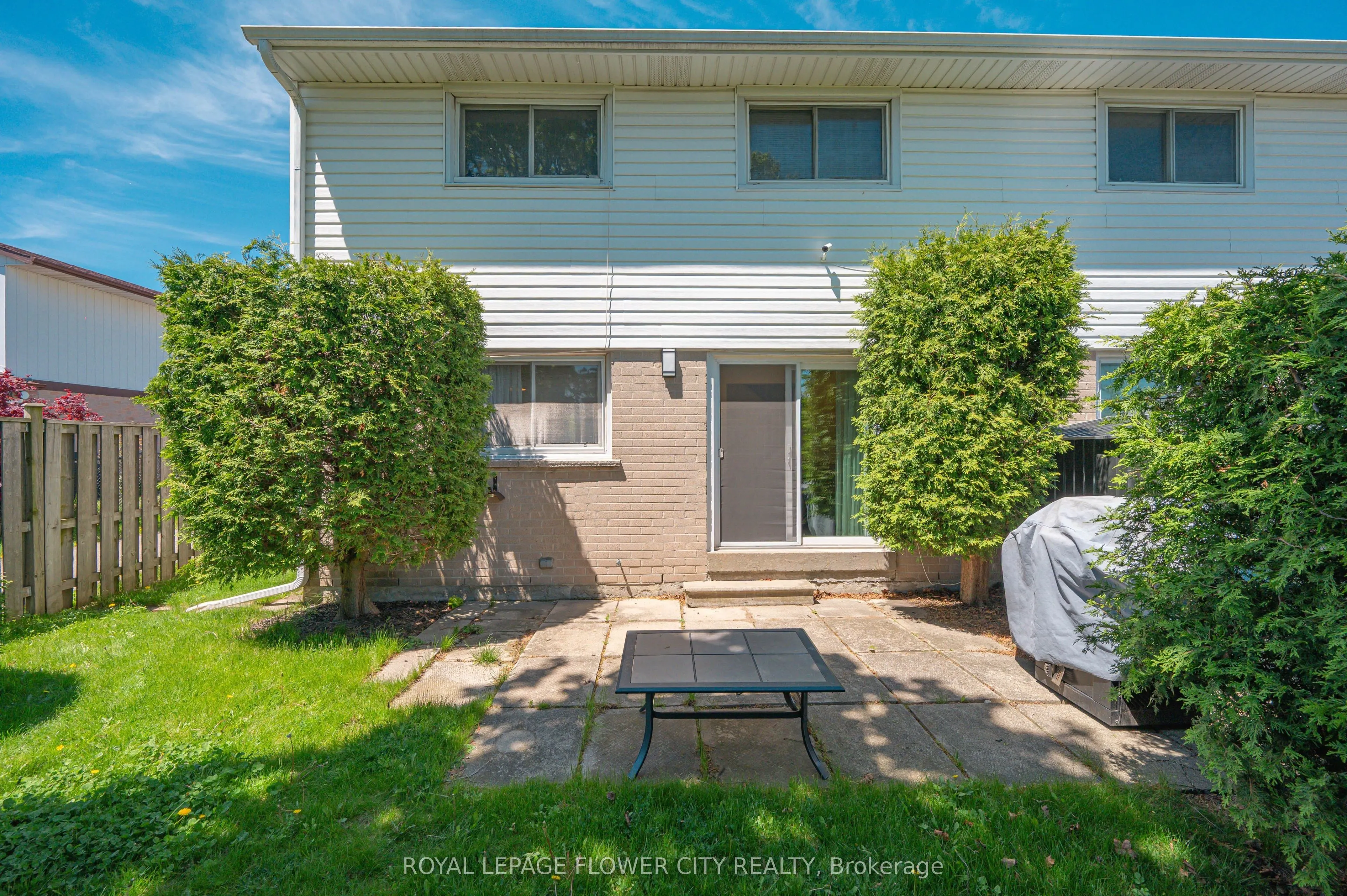 16 Gleneaden Court