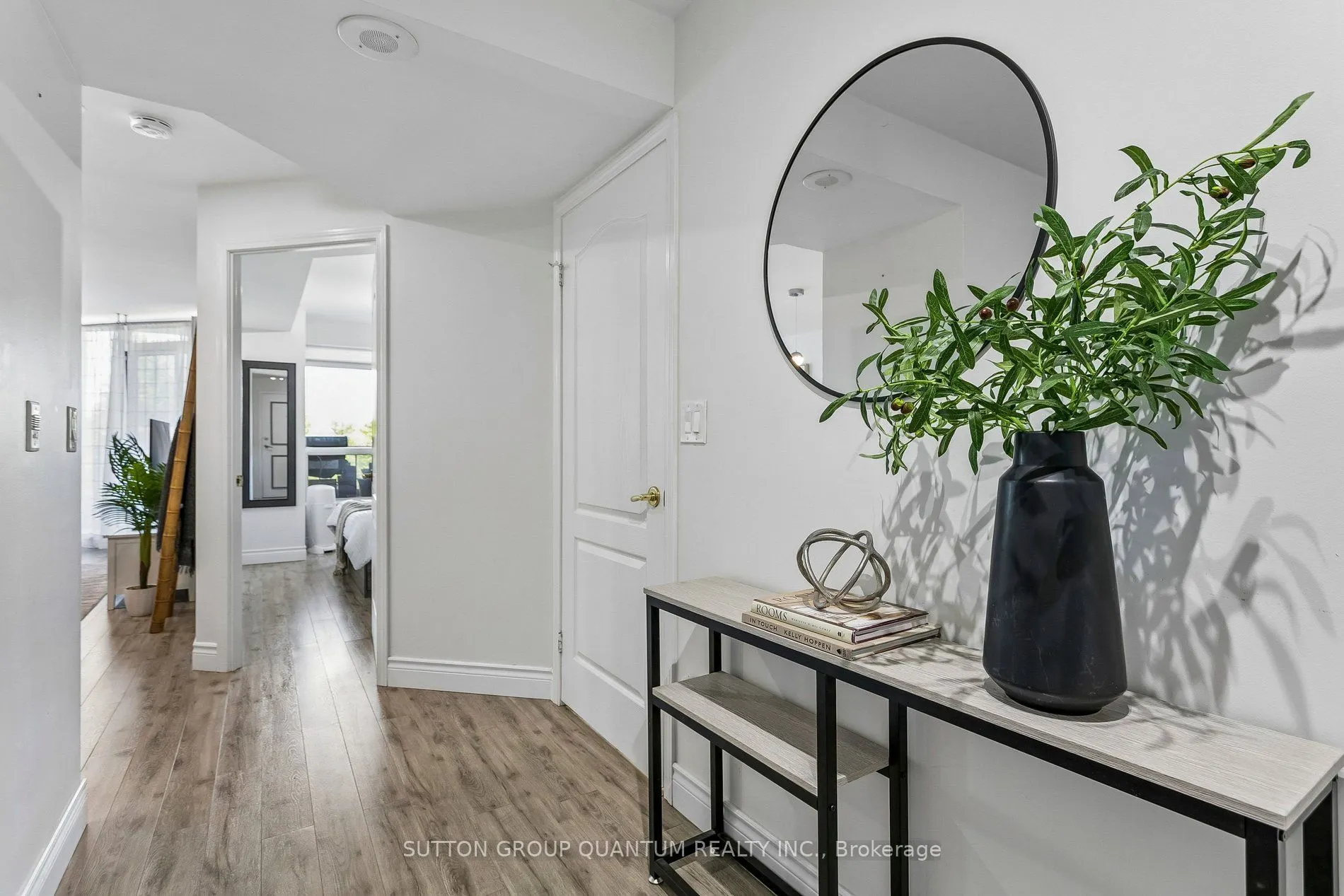 1150 PARKWEST Place #307