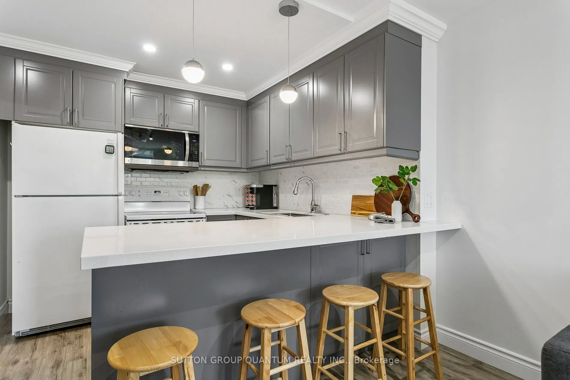 1150 PARKWEST Place #307
