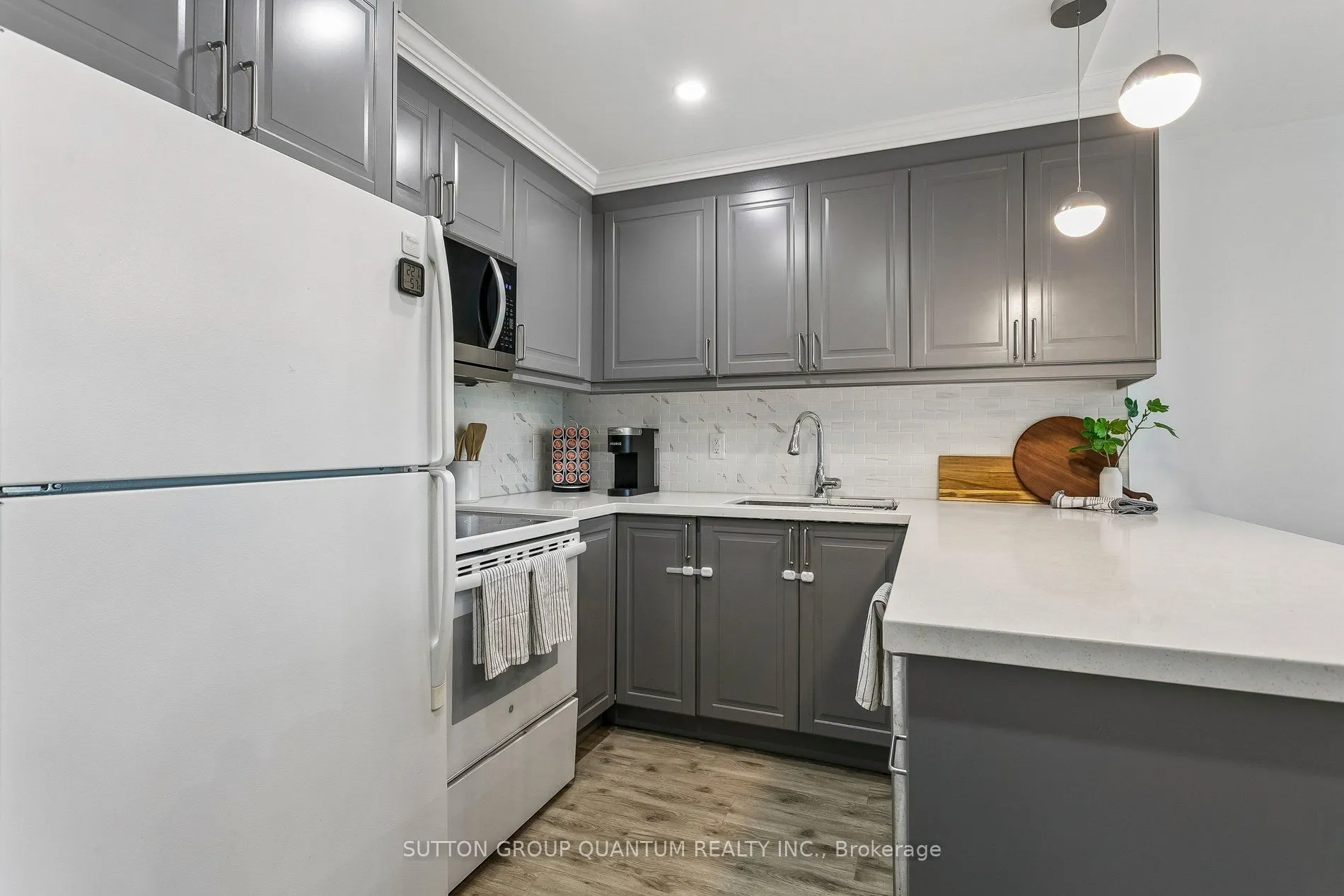 1150 PARKWEST Place #307