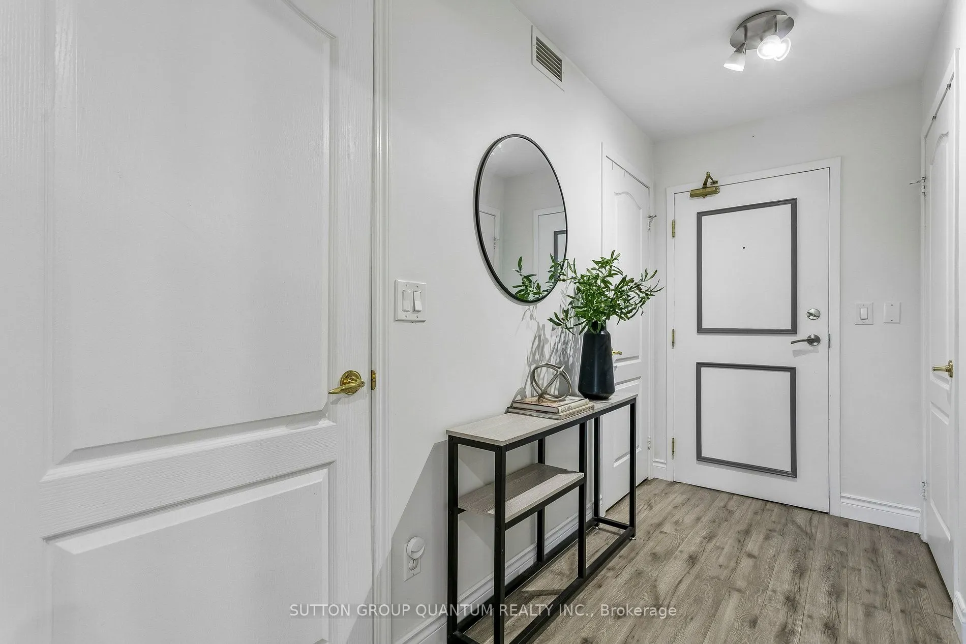 1150 PARKWEST Place #307