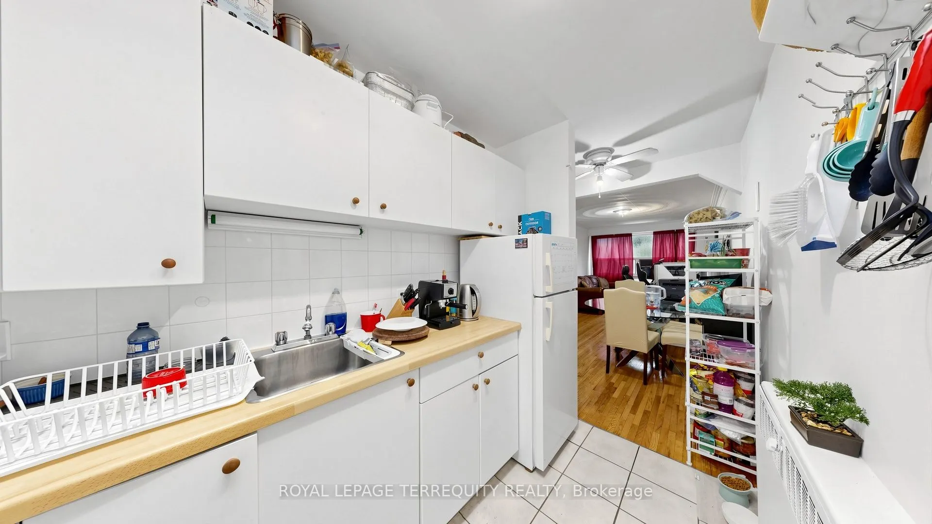 321 Lakeshore Road E