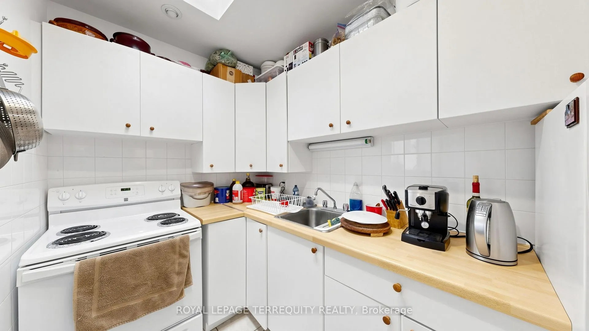 321 Lakeshore Road E