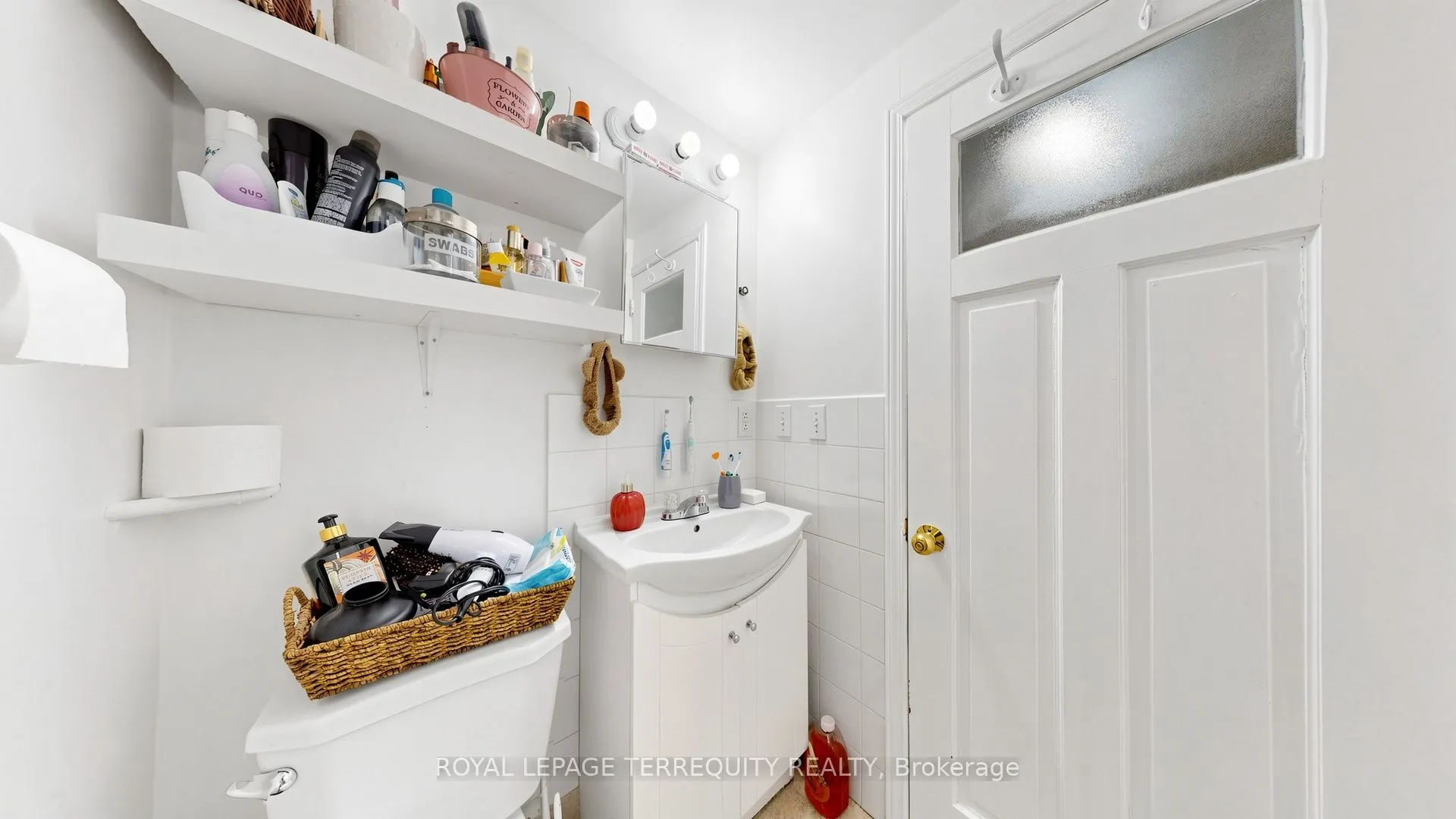 321 Lakeshore Road E