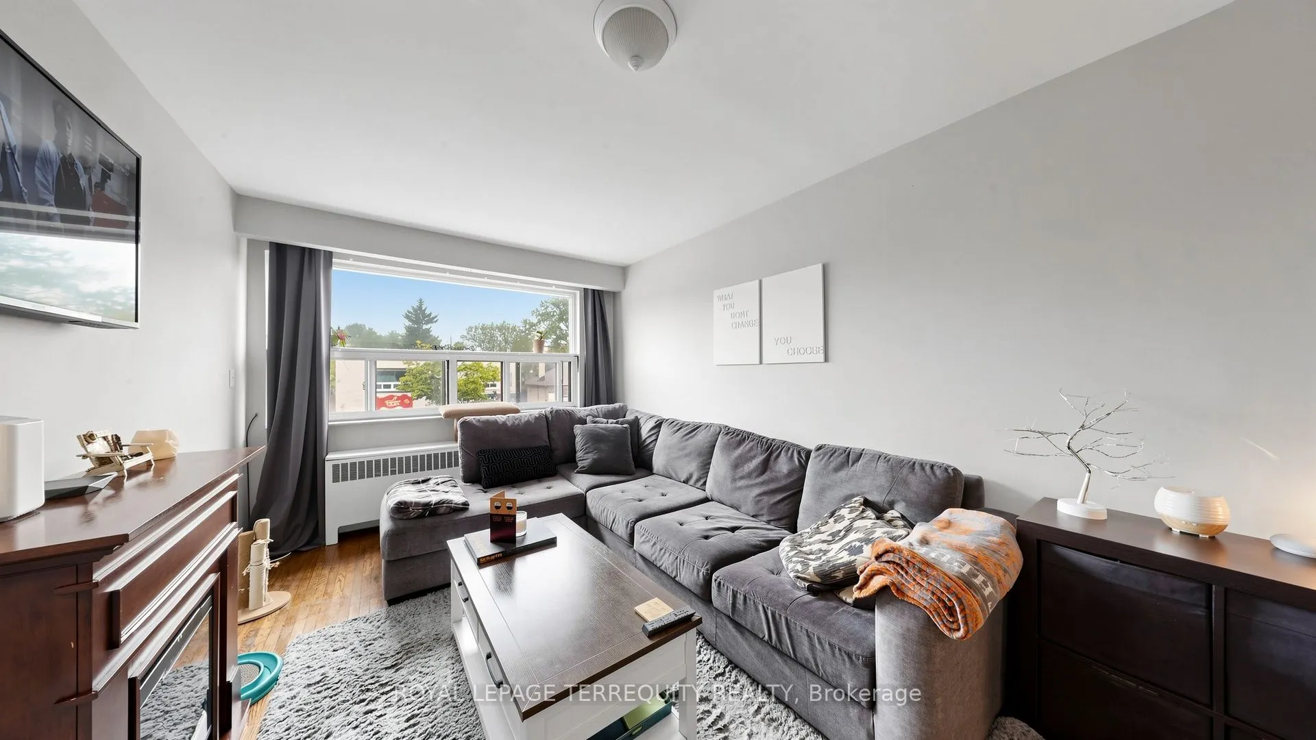321 Lakeshore Road E