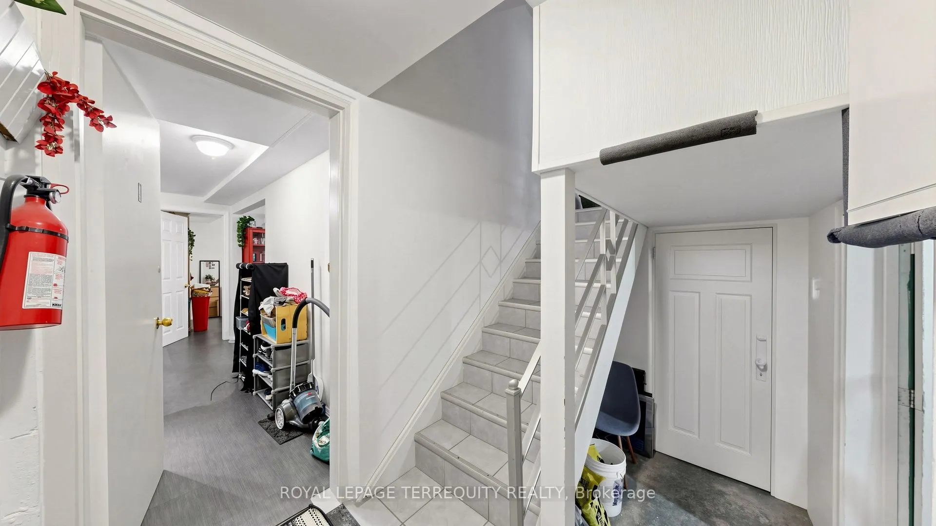 321 Lakeshore Road E