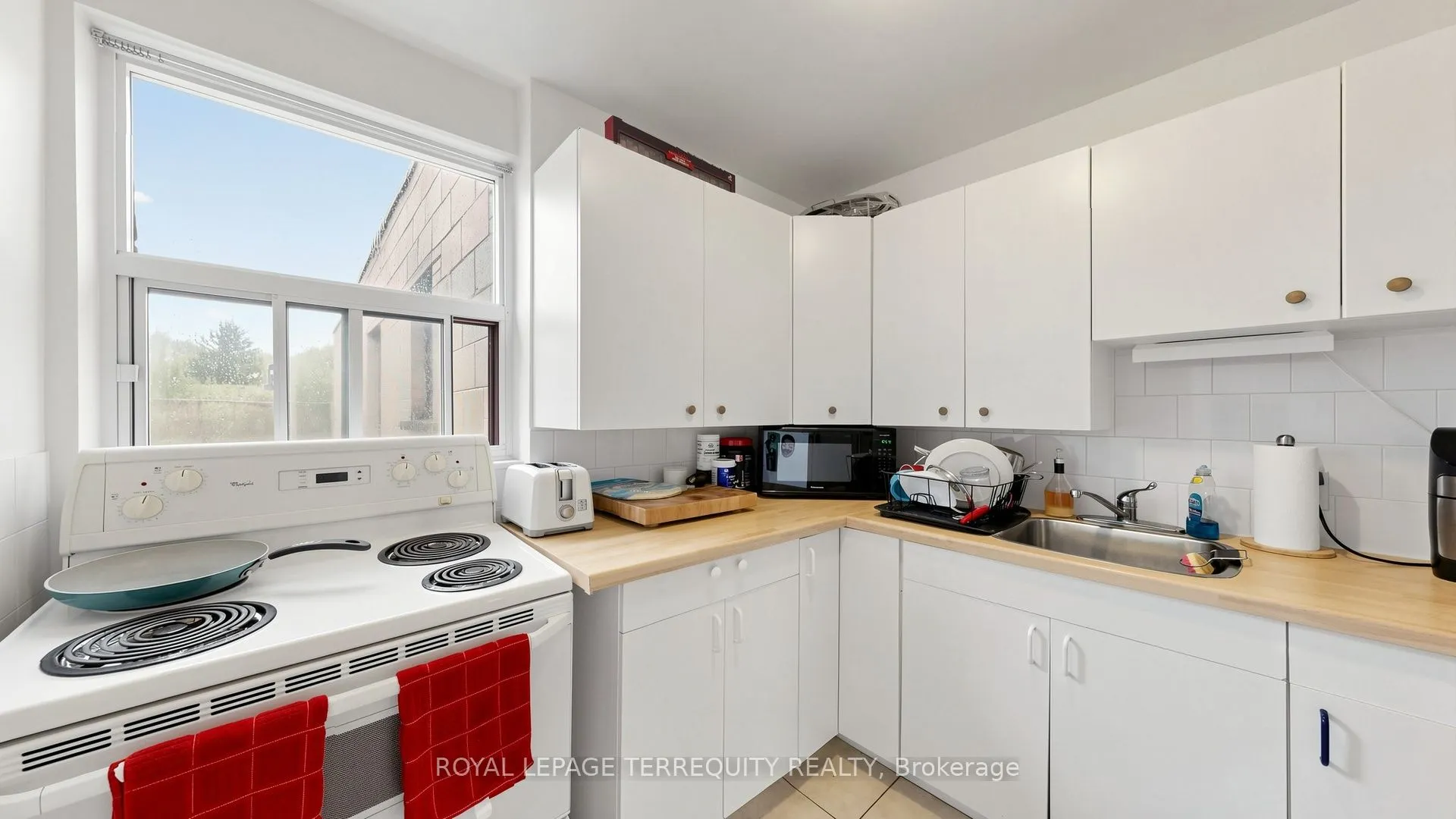 321 Lakeshore Road E