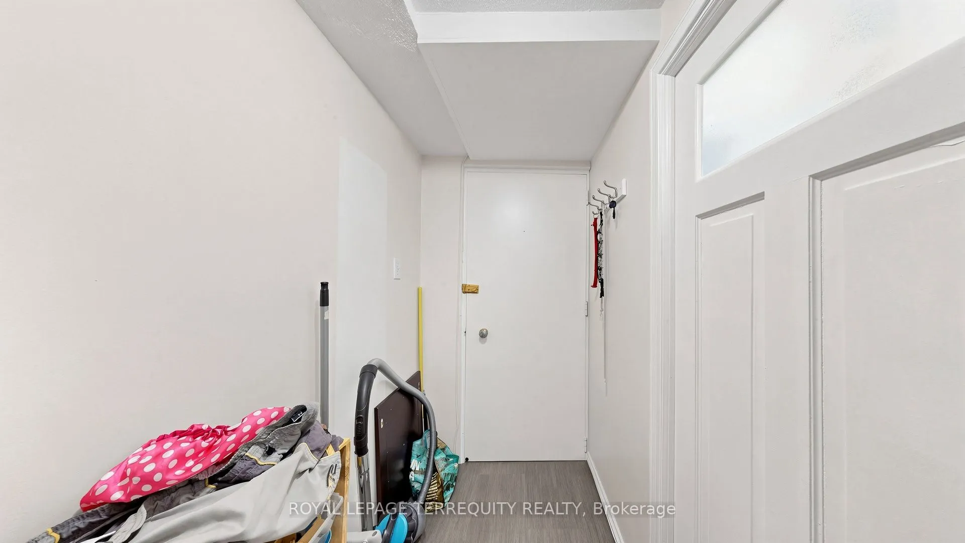 321 Lakeshore Road E