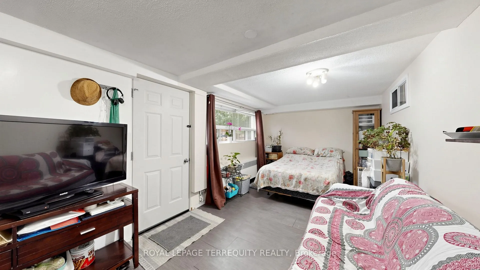 321 Lakeshore Road E