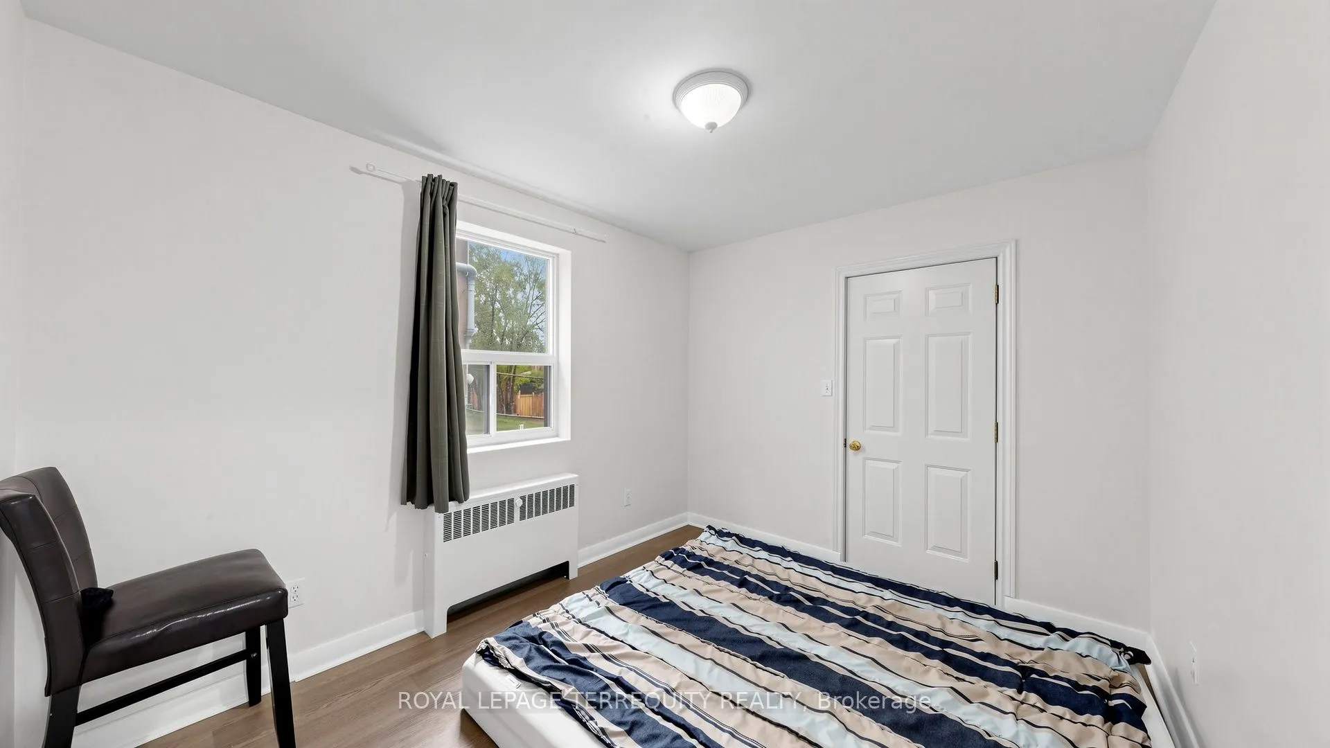 321 Lakeshore Road E