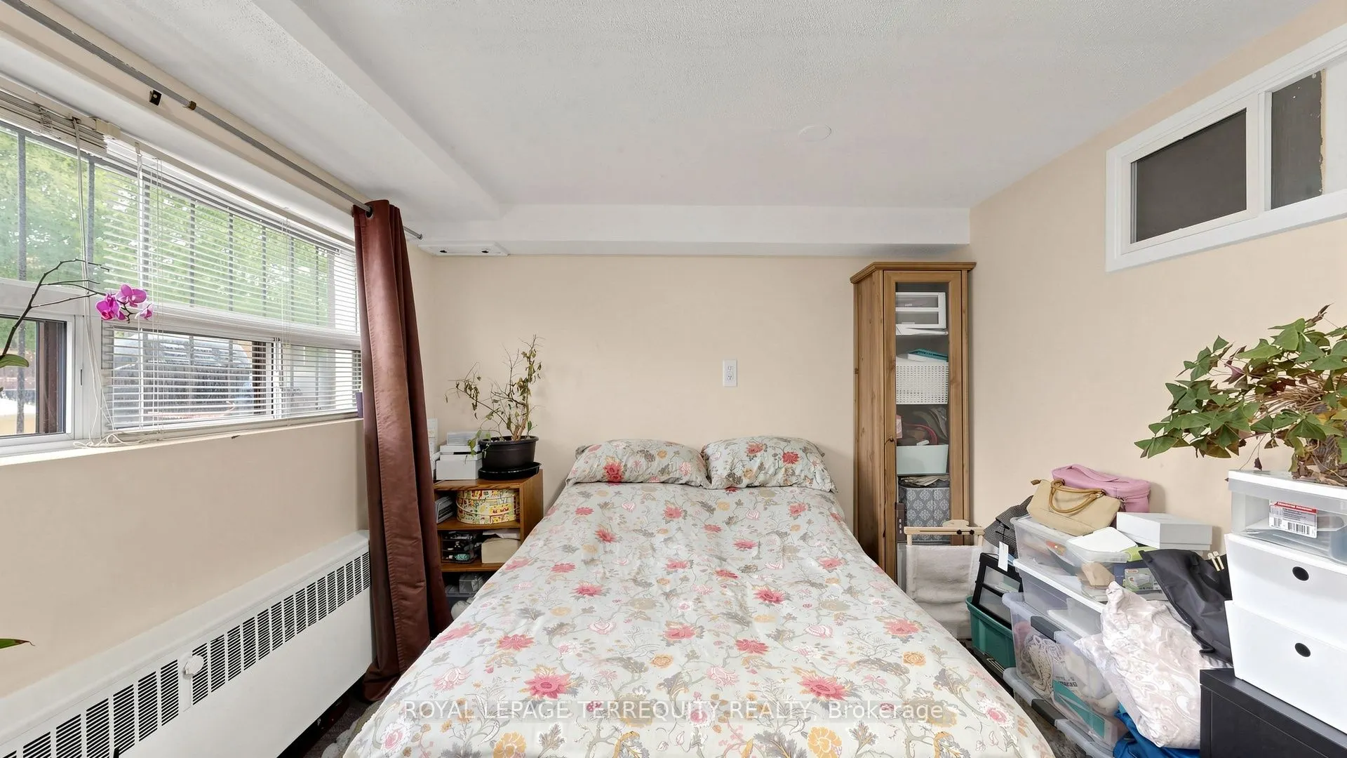 321 Lakeshore Road E
